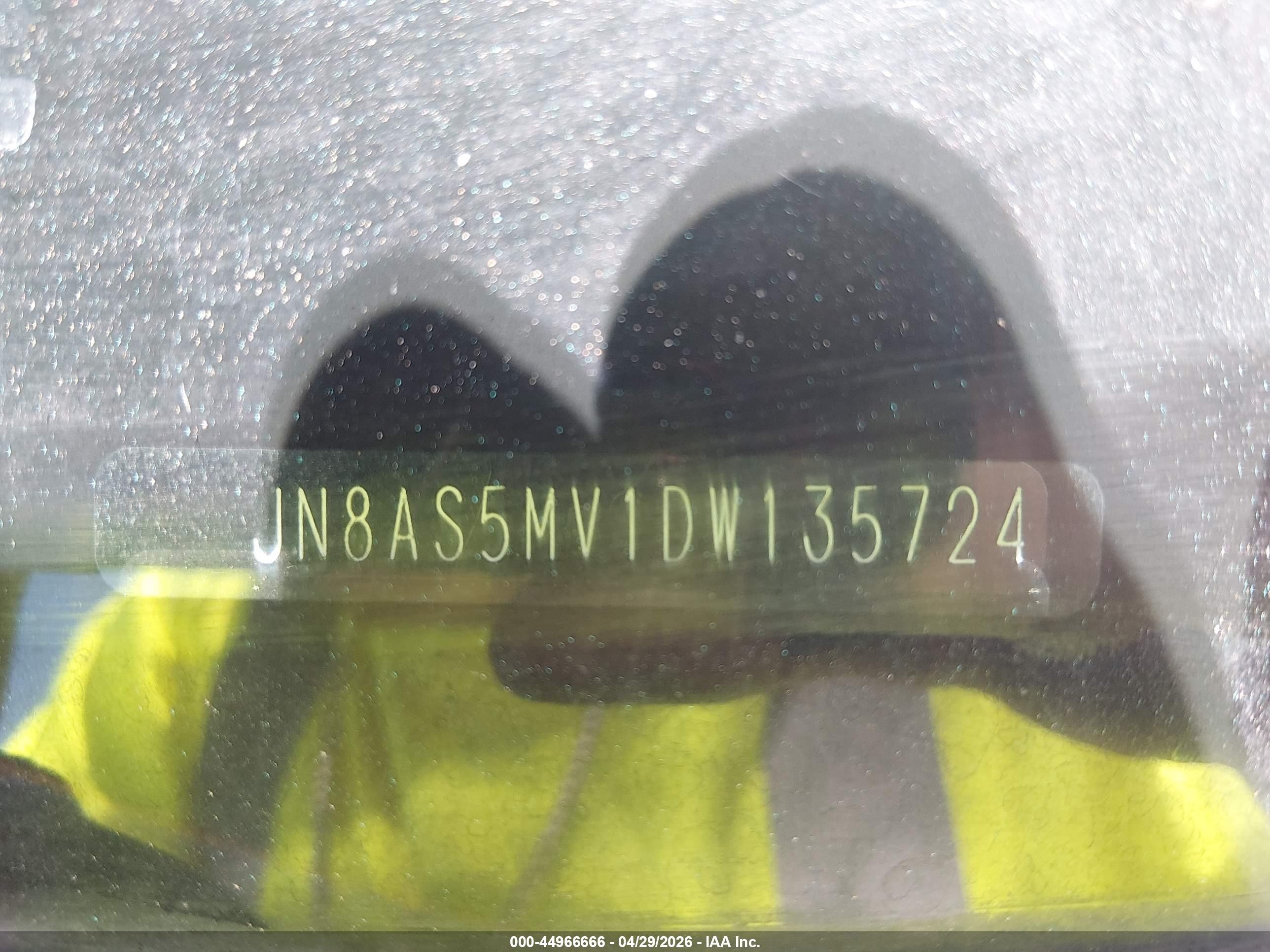 2013 Nissan Rogue S Silver vin: JN8AS5MV1DW135724