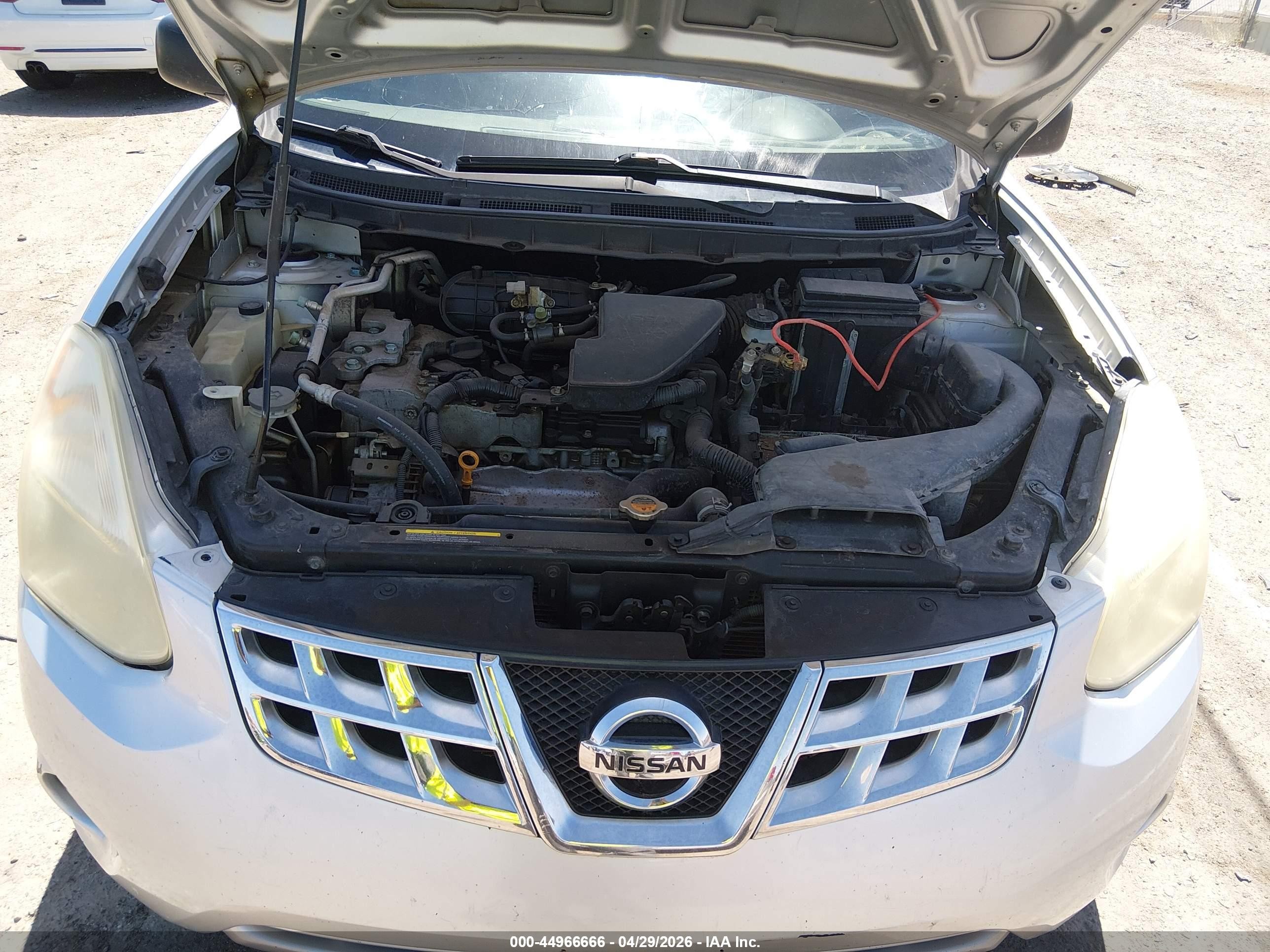 2013 Nissan Rogue S Silver vin: JN8AS5MV1DW135724