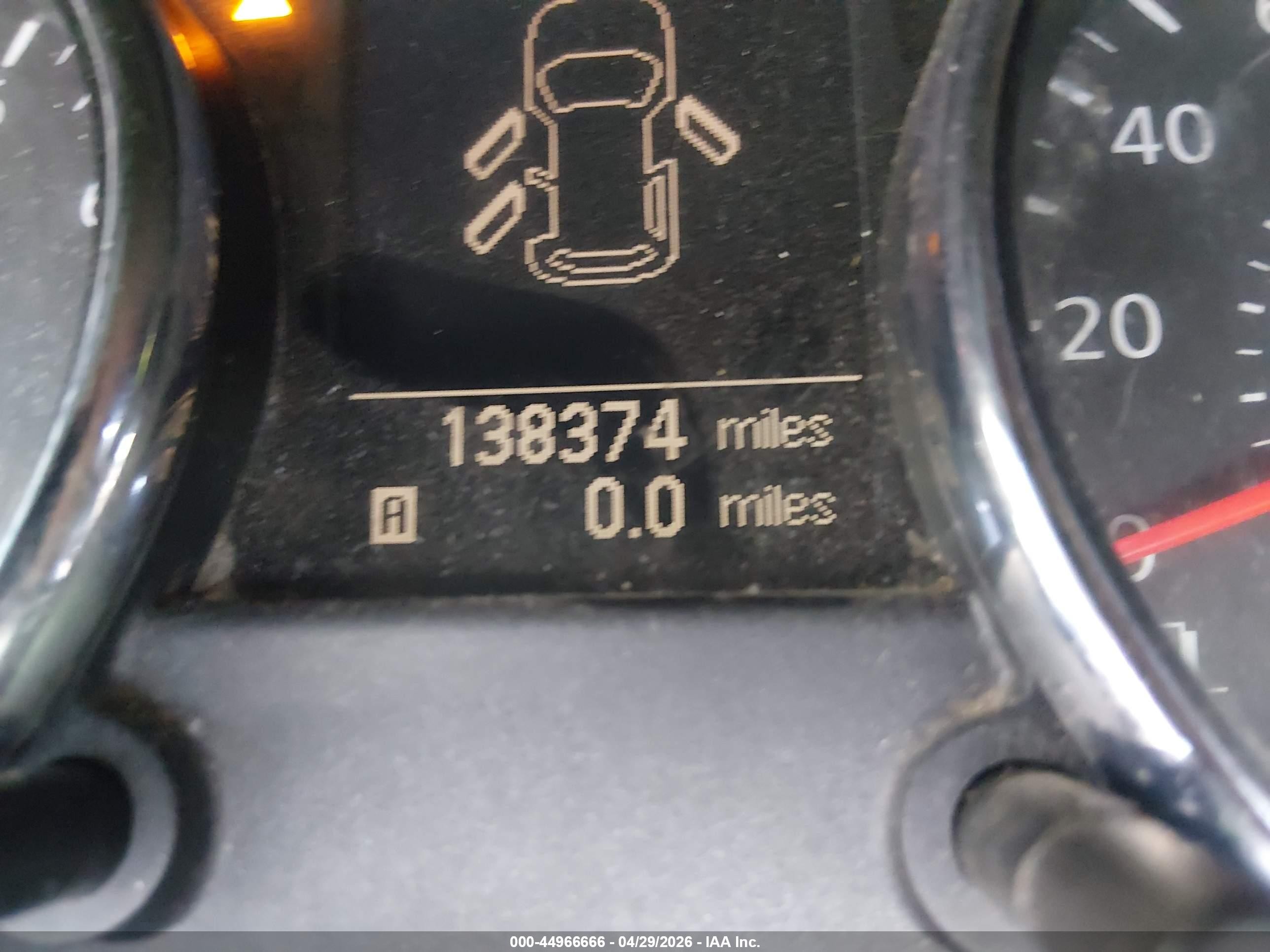 2013 Nissan Rogue S Silver vin: JN8AS5MV1DW135724