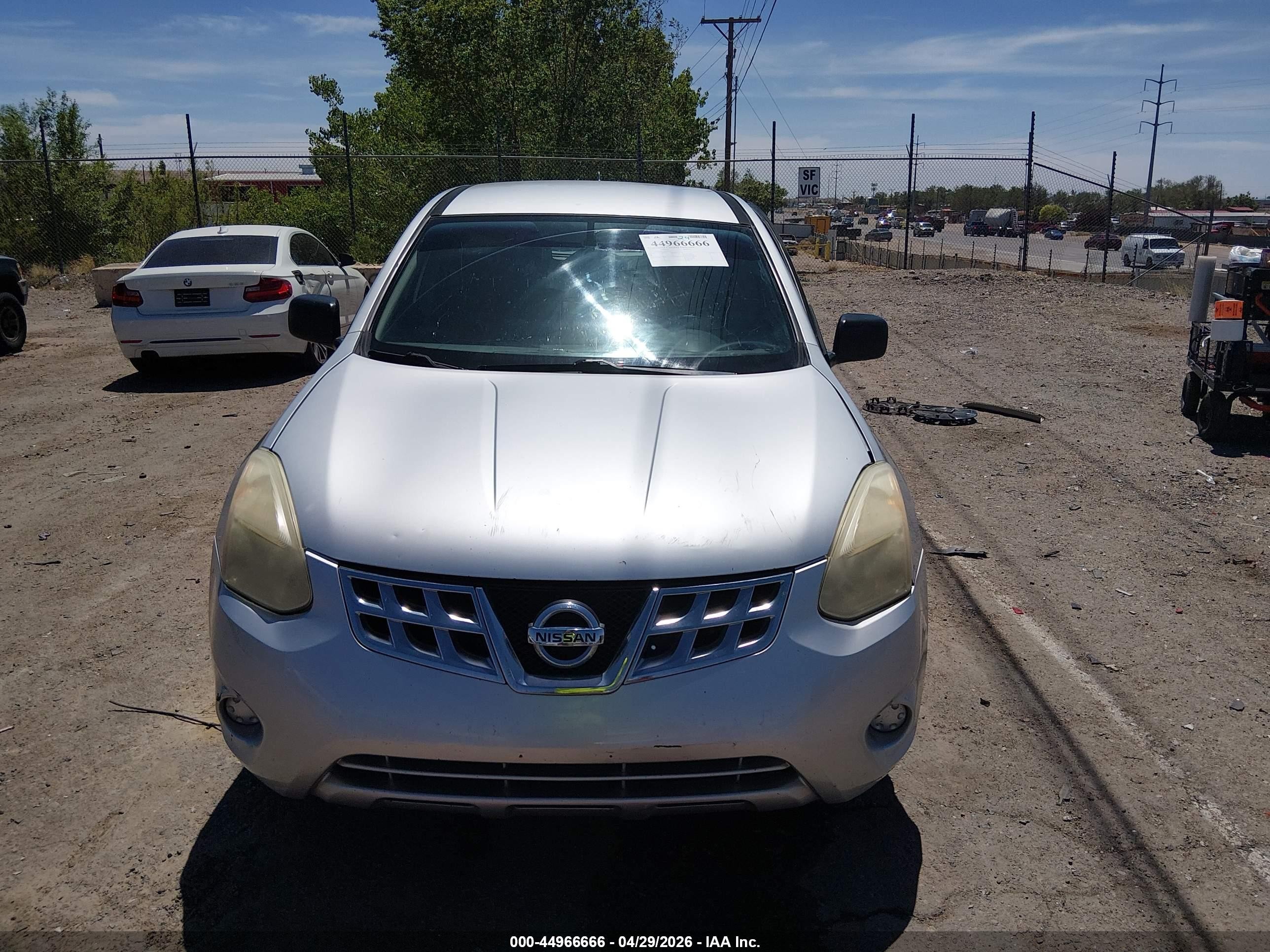 2013 Nissan Rogue S Silver vin: JN8AS5MV1DW135724