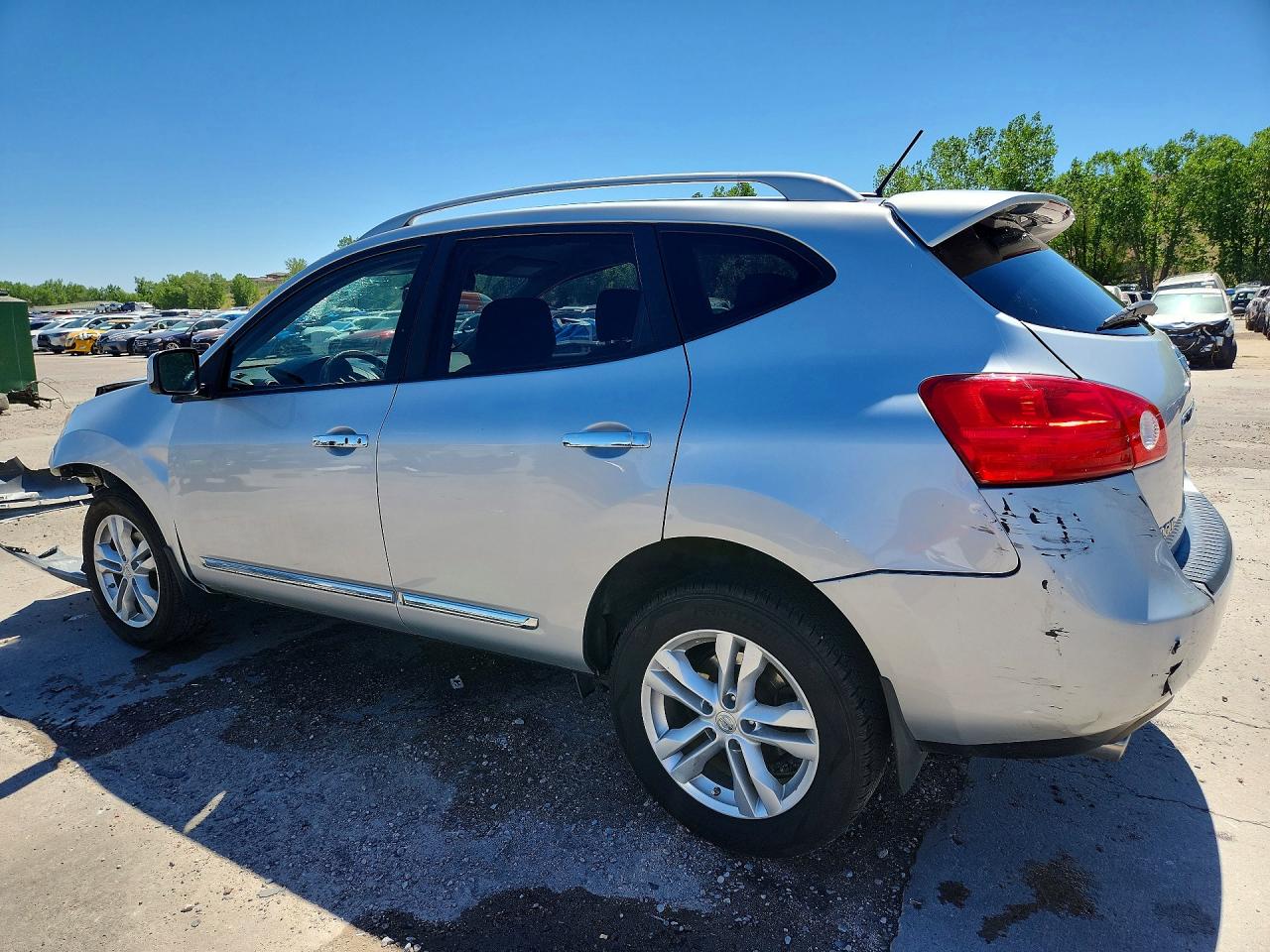 2013 Nissan Rogue S Серебряный vin: JN8AS5MV1DW138607