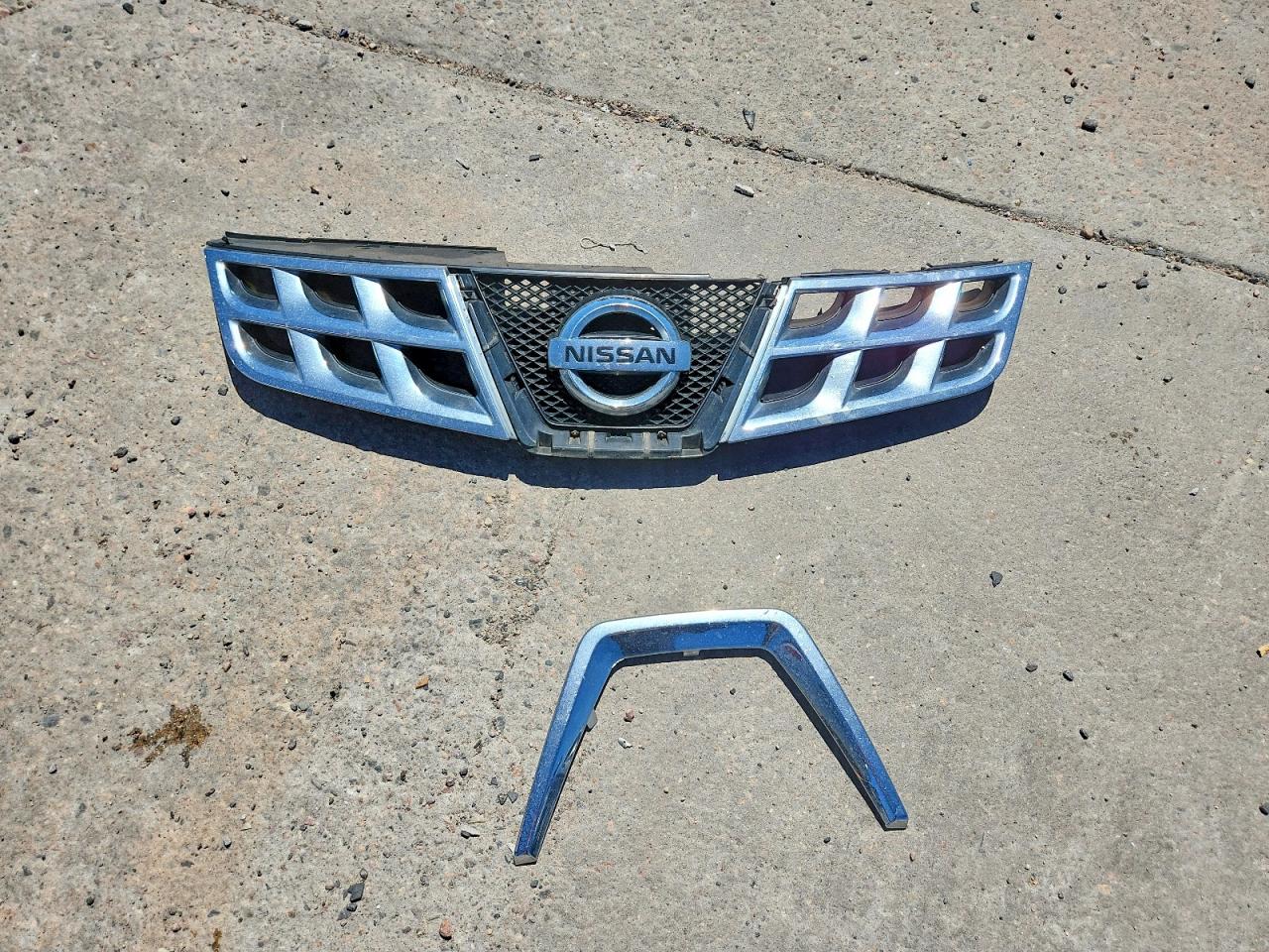 2013 Nissan Rogue S Серебряный vin: JN8AS5MV1DW138607