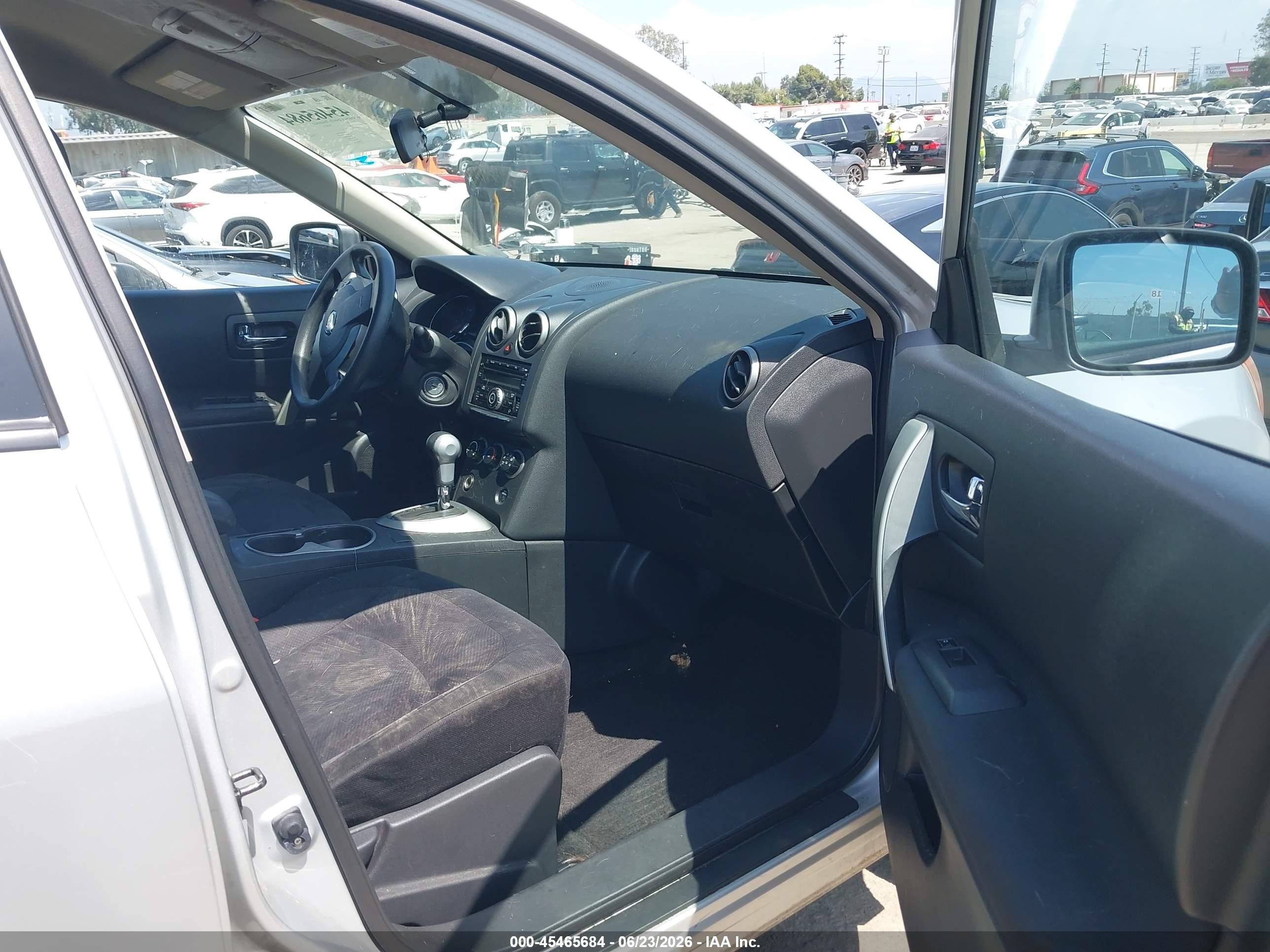 2013 Nissan Rogue S Silver vin: JN8AS5MV1DW139014