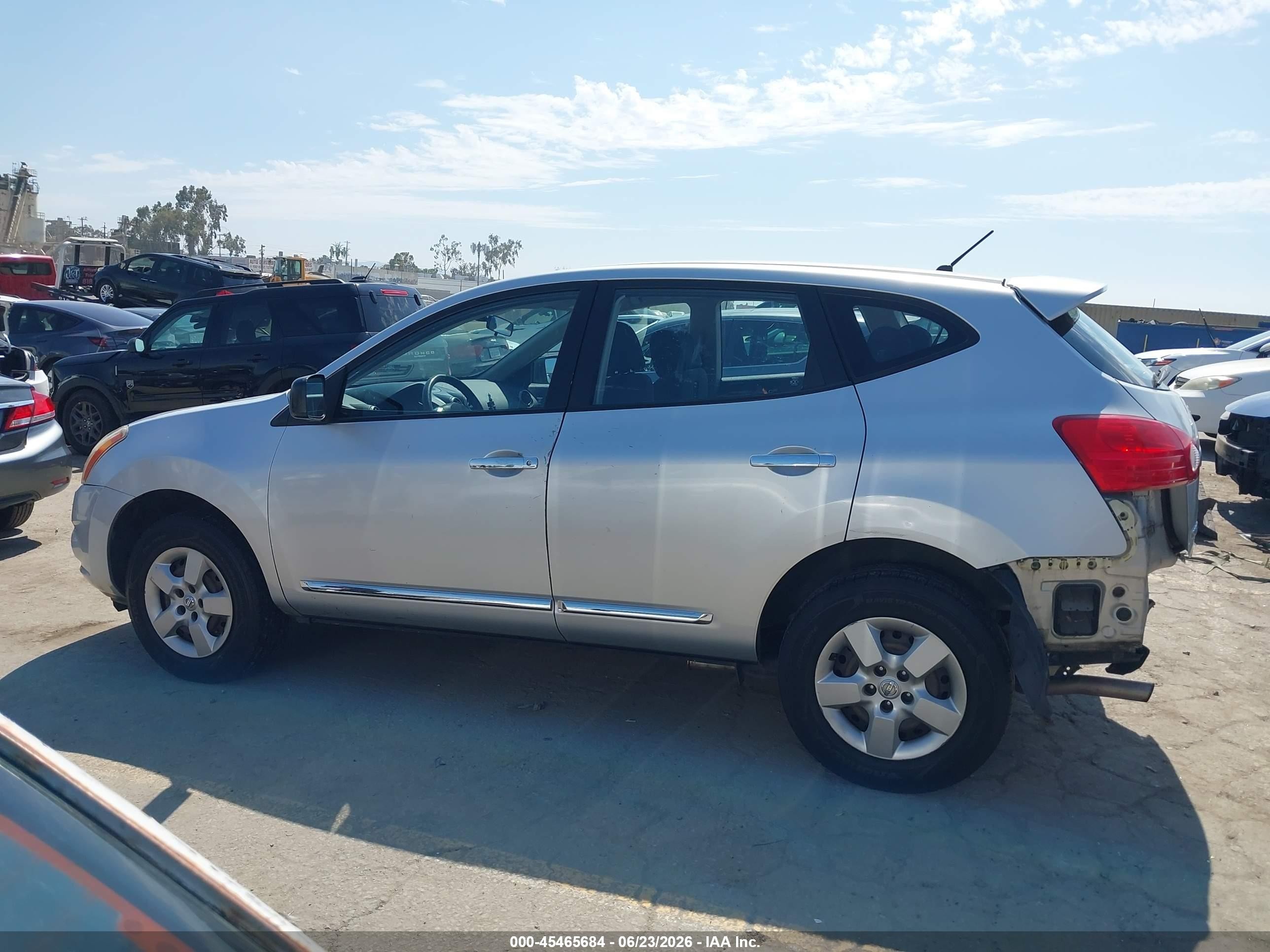 2013 Nissan Rogue S Silver vin: JN8AS5MV1DW139014
