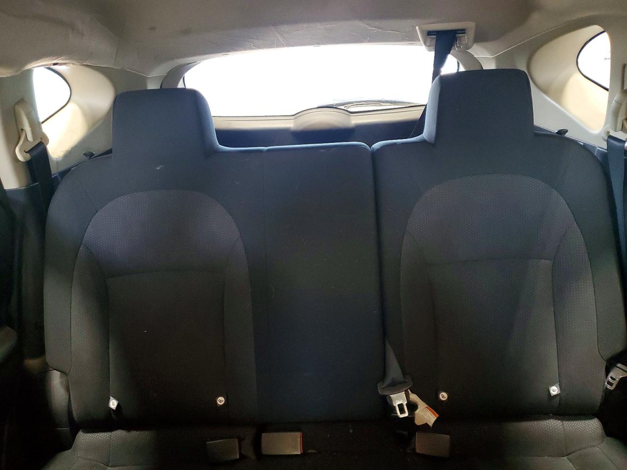 2013 Nissan Rogue S Серебряный vin: JN8AS5MV1DW600308