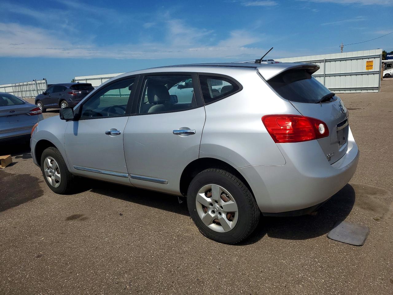 2013 Nissan Rogue S Серебряный vin: JN8AS5MV1DW612975
