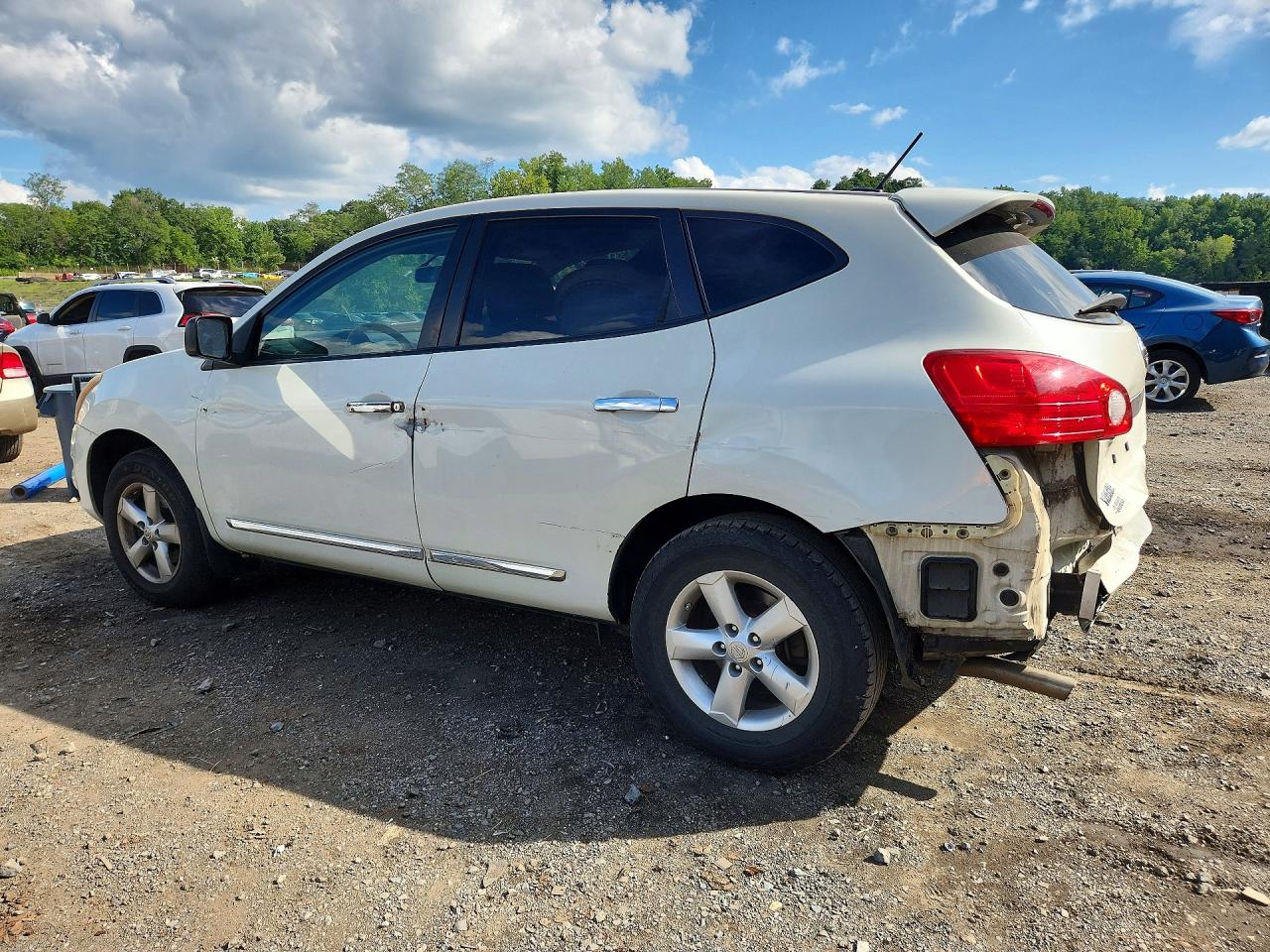 2013 Nissan Rogue S White vin: JN8AS5MV1DW619330
