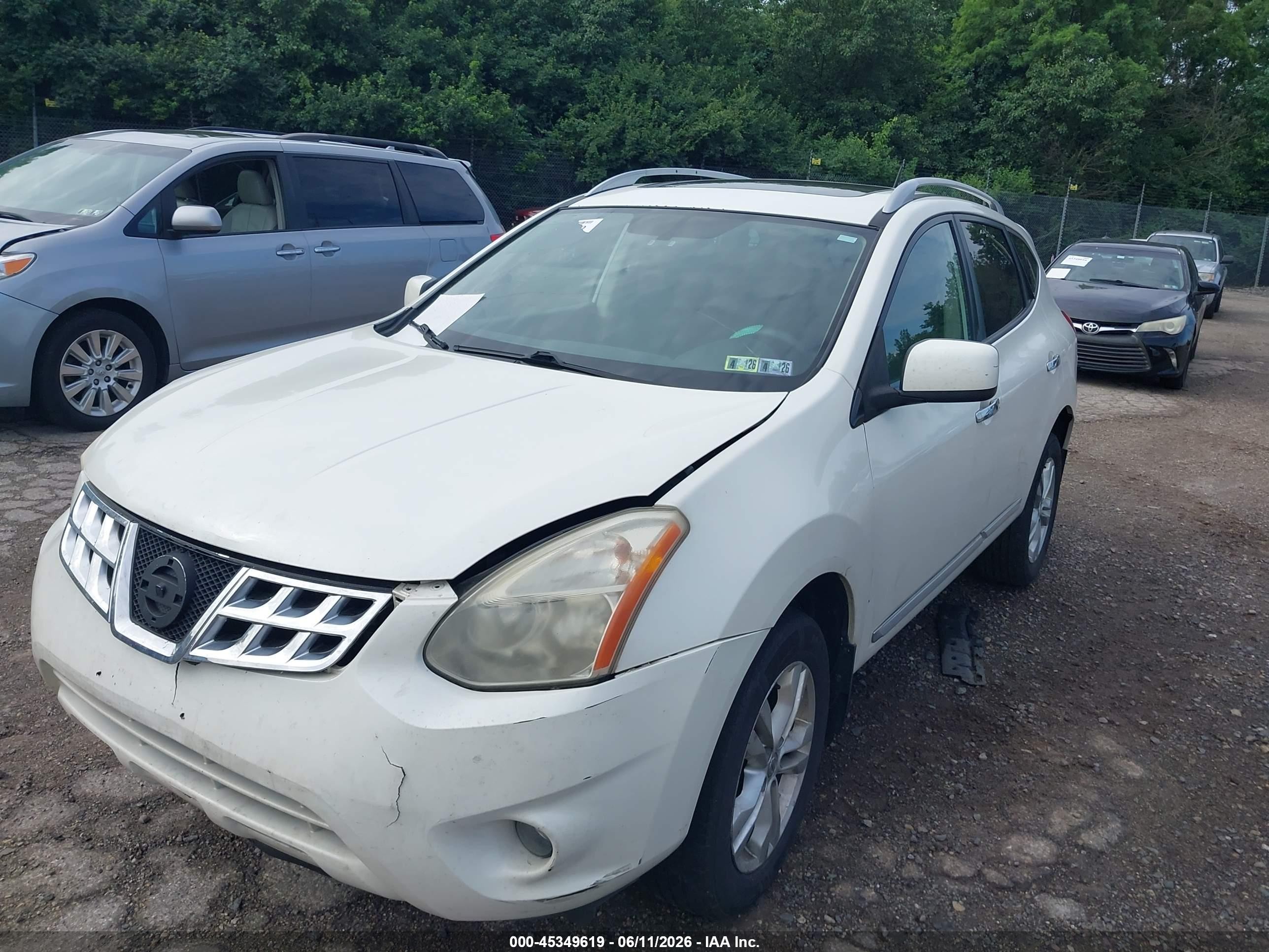 2013 Nissan Rogue Sv Silver vin: JN8AS5MV1DW620056