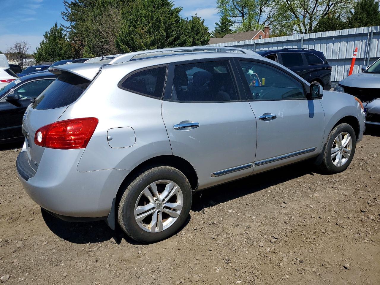 2013 Nissan Rogue S Silver vin: JN8AS5MV1DW626097