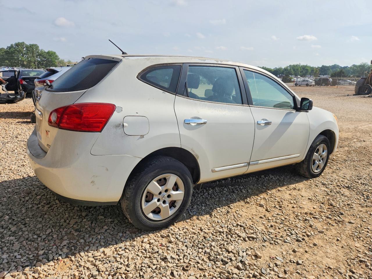 2013 Nissan Rogue S 4d Suv Awd White vin: JN8AS5MV1DW638511
