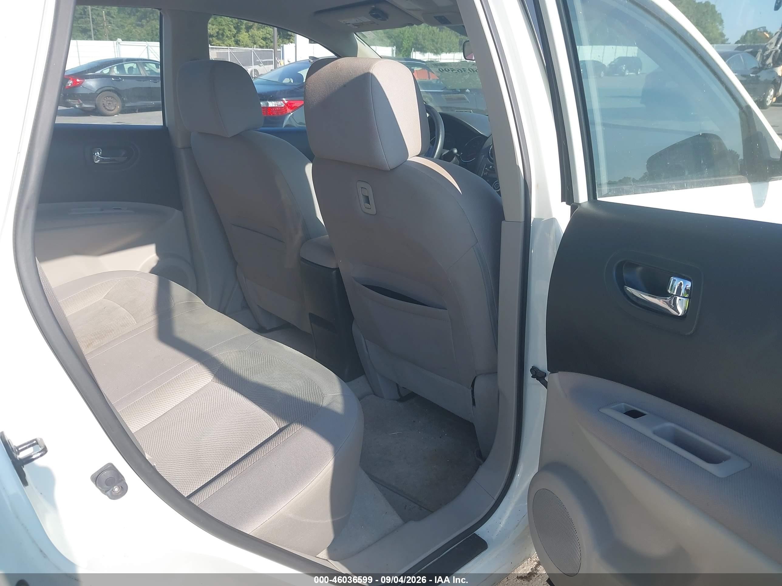 2013 Nissan Rogue S White vin: JN8AS5MV1DW664915