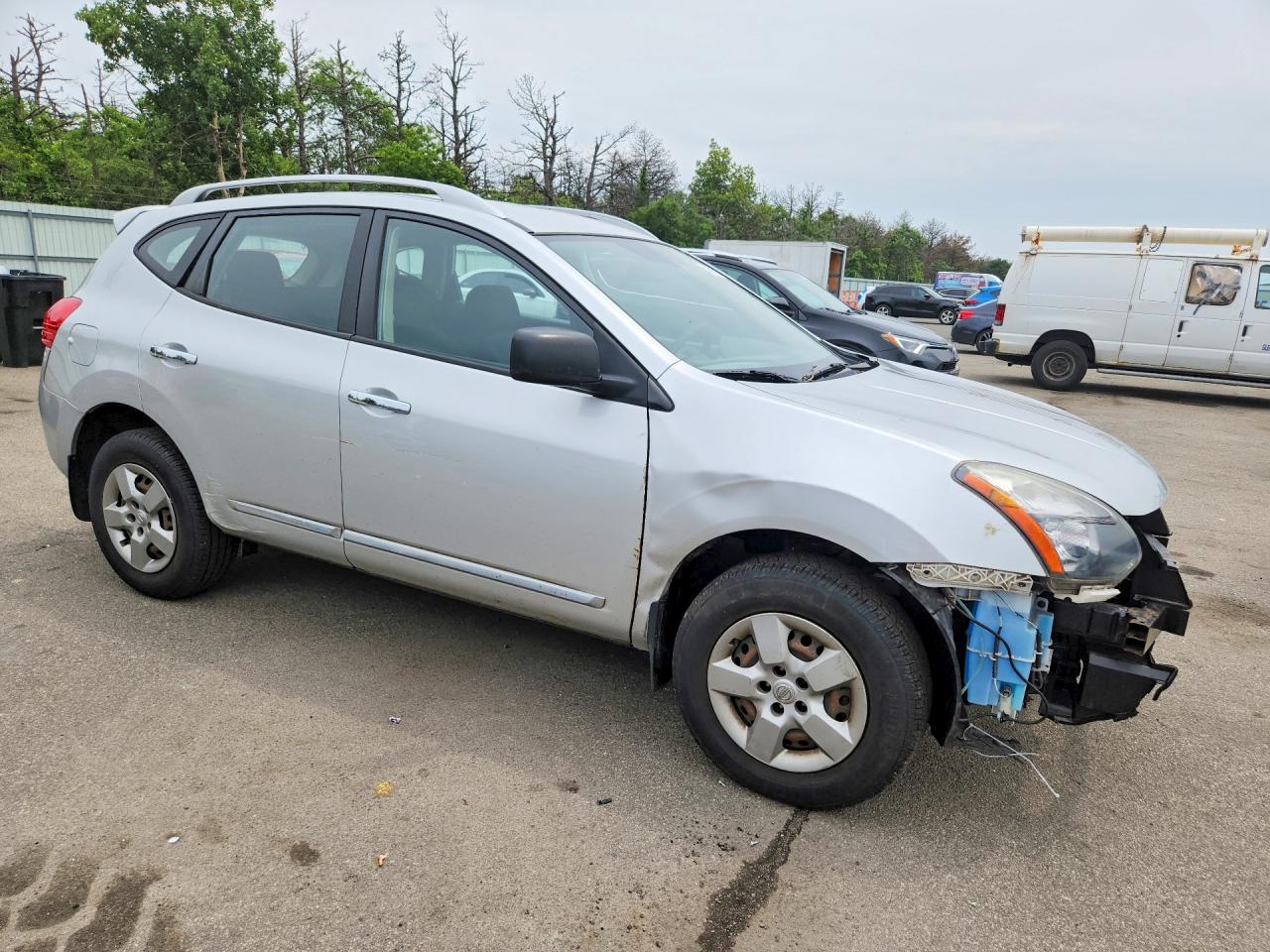 2014 Nissan Rogue Select S Silver vin: JN8AS5MV1EW715475