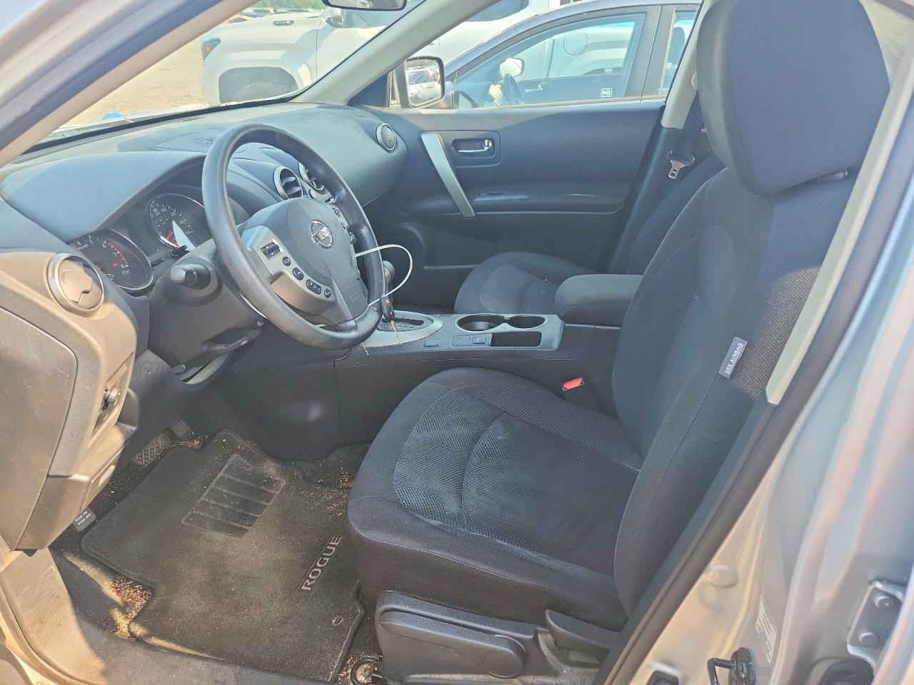 2014 Nissan Rogue Select S Silver vin: JN8AS5MV1EW715475