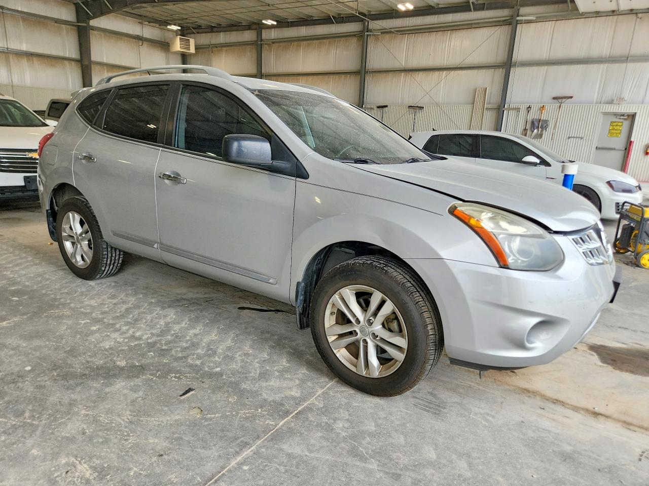 2015 Nissan Rogue Select S Silver vin: JN8AS5MV1FW753743