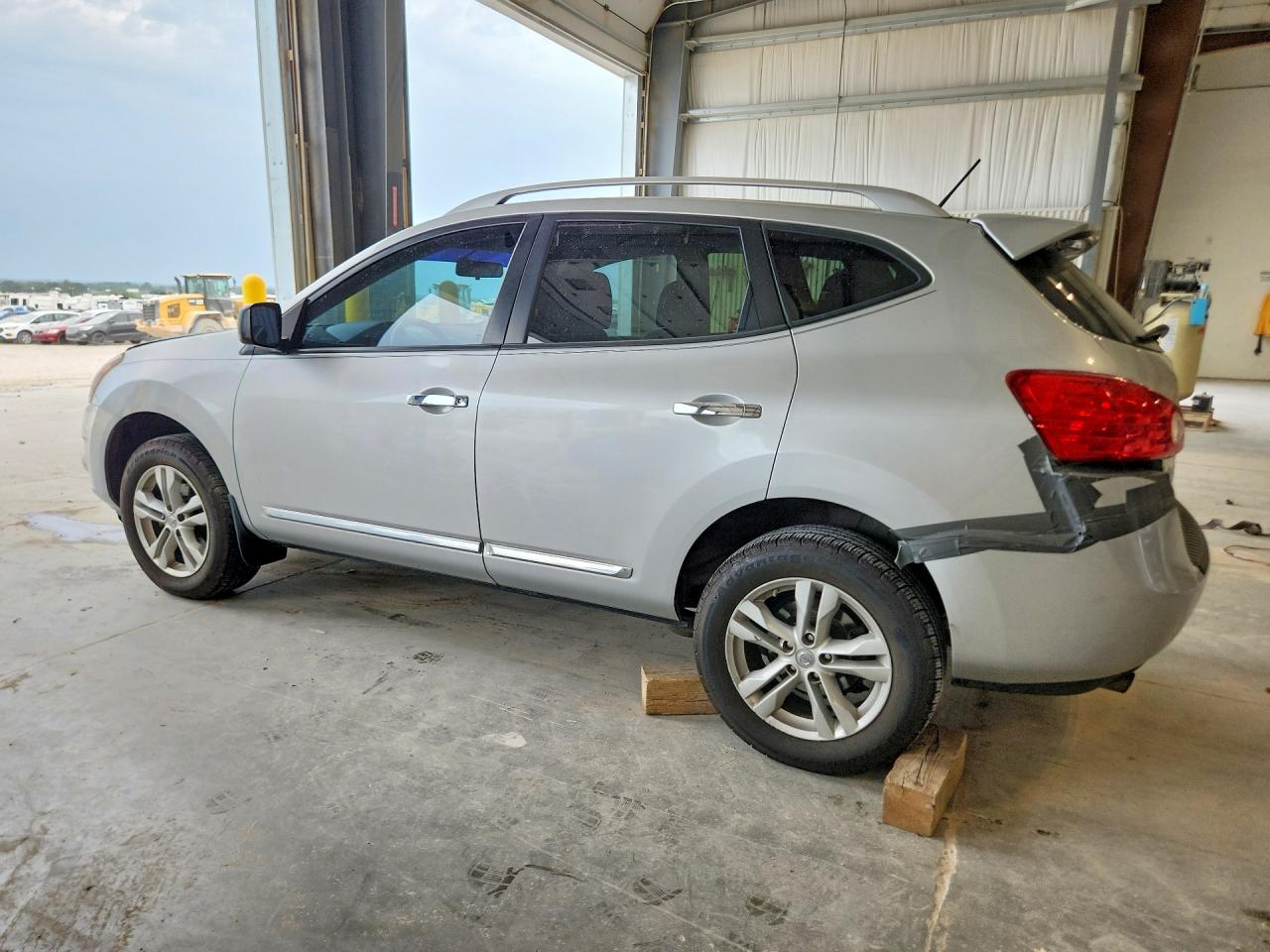 2015 Nissan Rogue Select S Silver vin: JN8AS5MV1FW753743