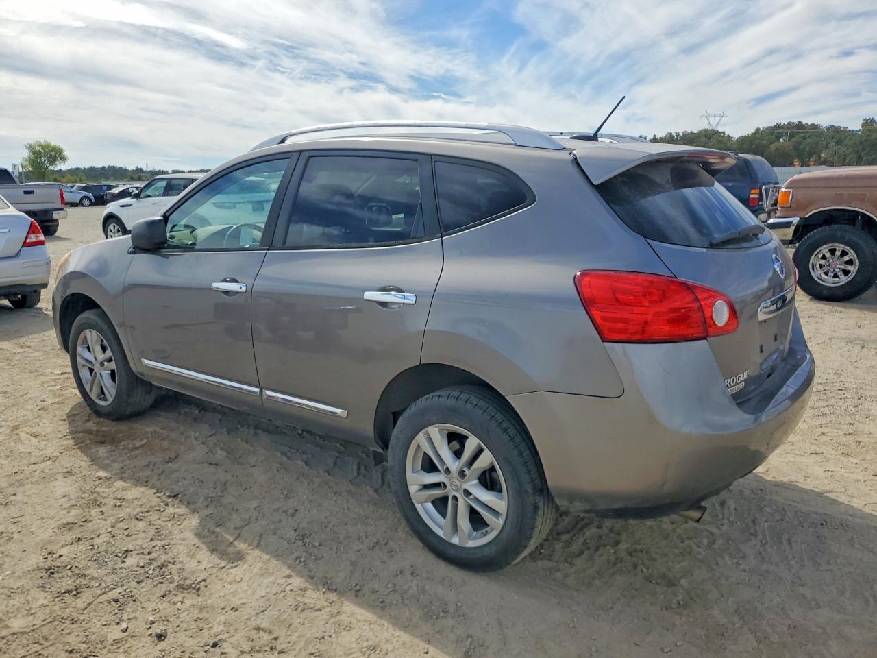 2015 Nissan Rogue Select S Серый vin: JN8AS5MV1FW753760