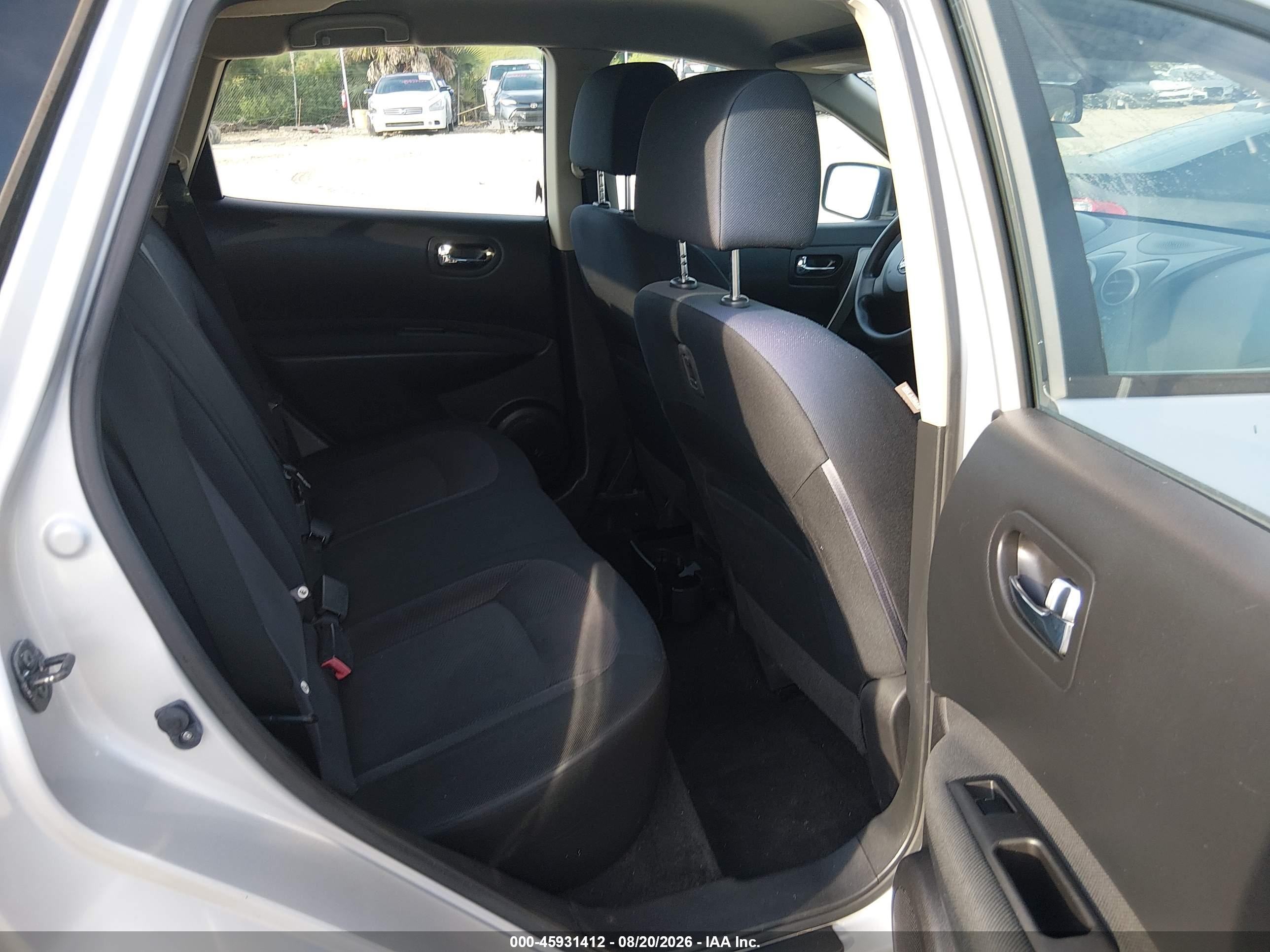 2015 Nissan Rogue Select S Silver vin: JN8AS5MV1FW758876