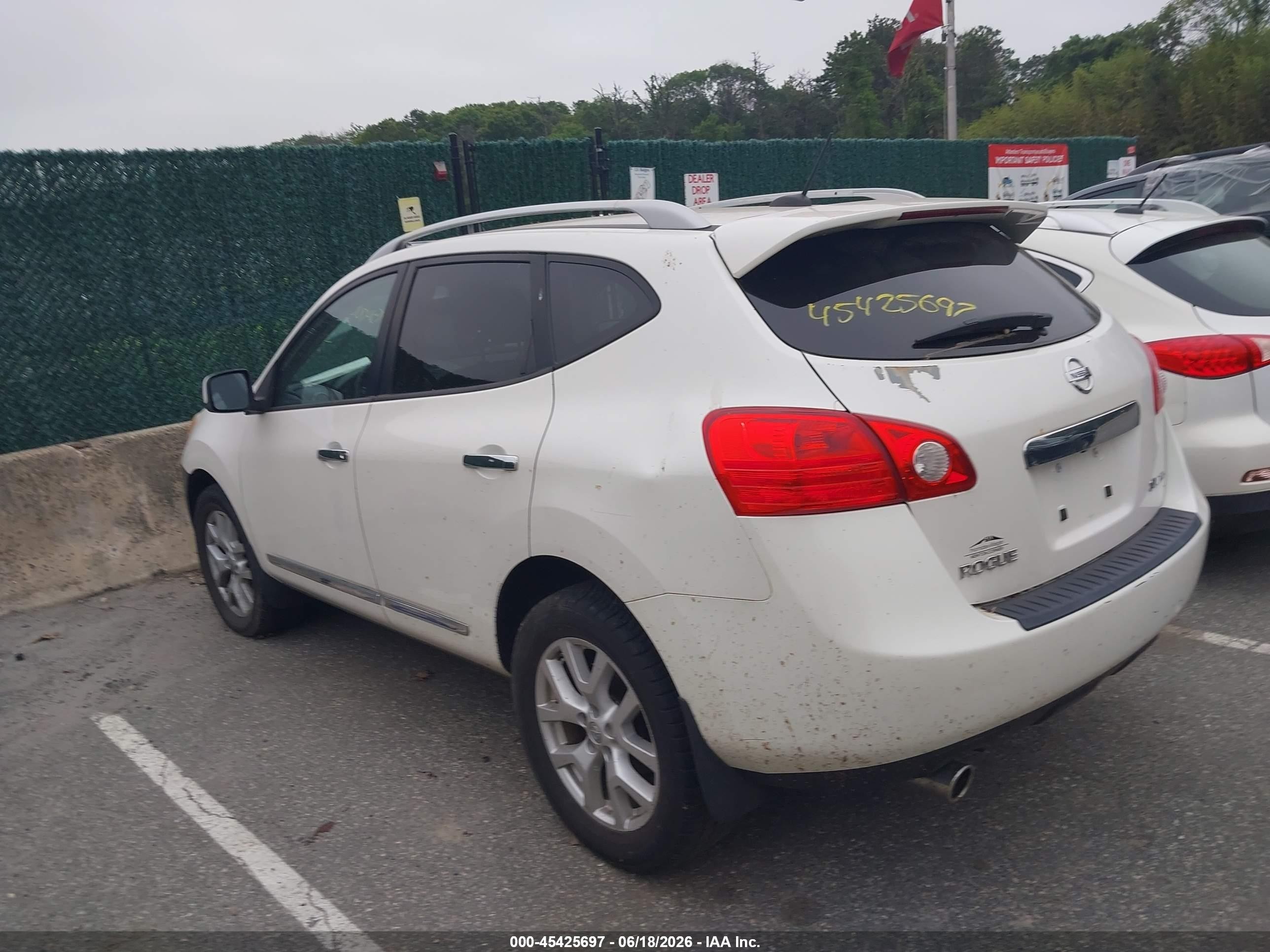 2011 Nissan Rogue Sv Белый vin: JN8AS5MV2BW255495