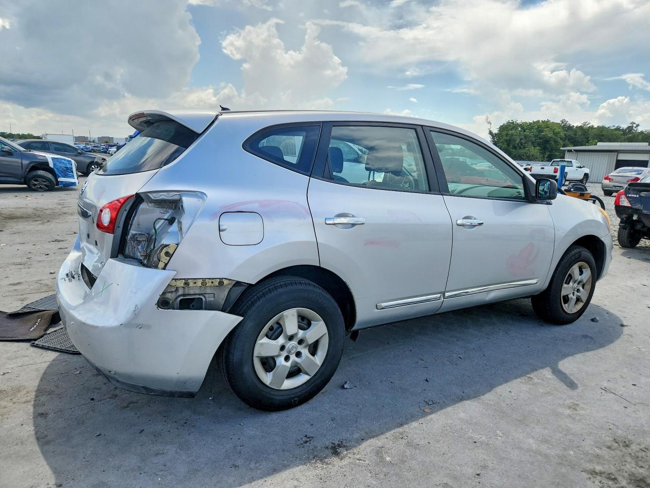 2011 Nissan Rogue S Silver vin: JN8AS5MV2BW293468