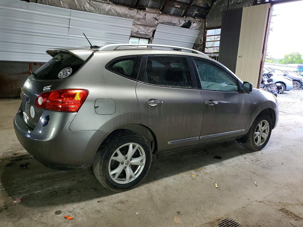 2011 Nissan Rogue S Silver vin: JN8AS5MV2BW666265