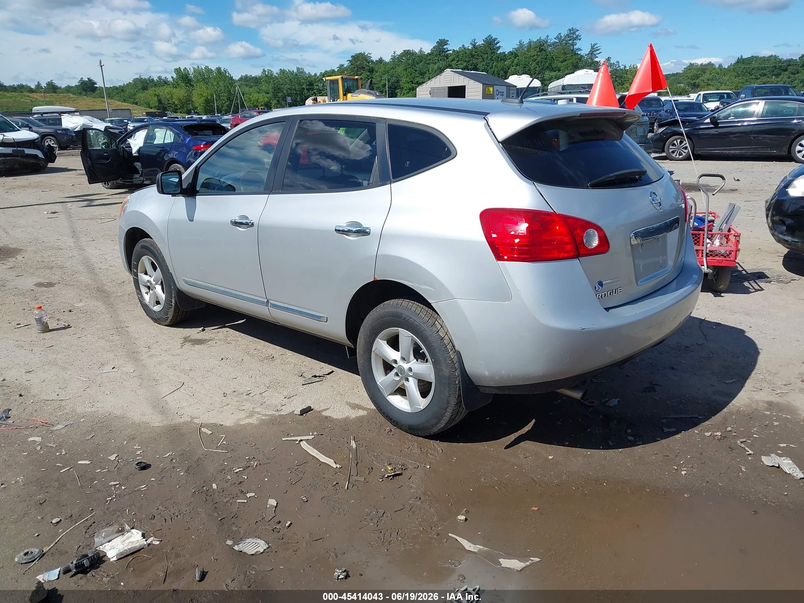 2012 Nissan Rogue S Серебряный vin: JN8AS5MV2CW352309