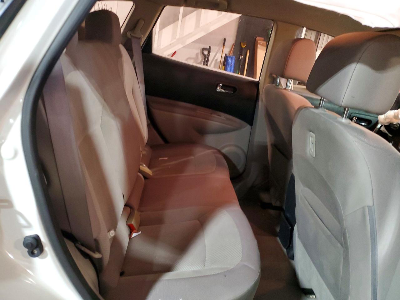 2012 Nissan Rogue S White vin: JN8AS5MV2CW368171