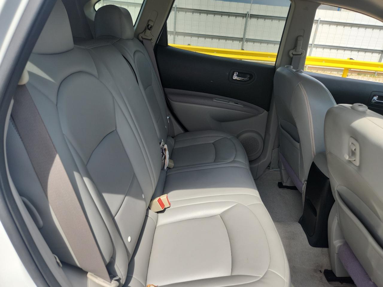 2012 Nissan Rogue S White vin: JN8AS5MV2CW376917