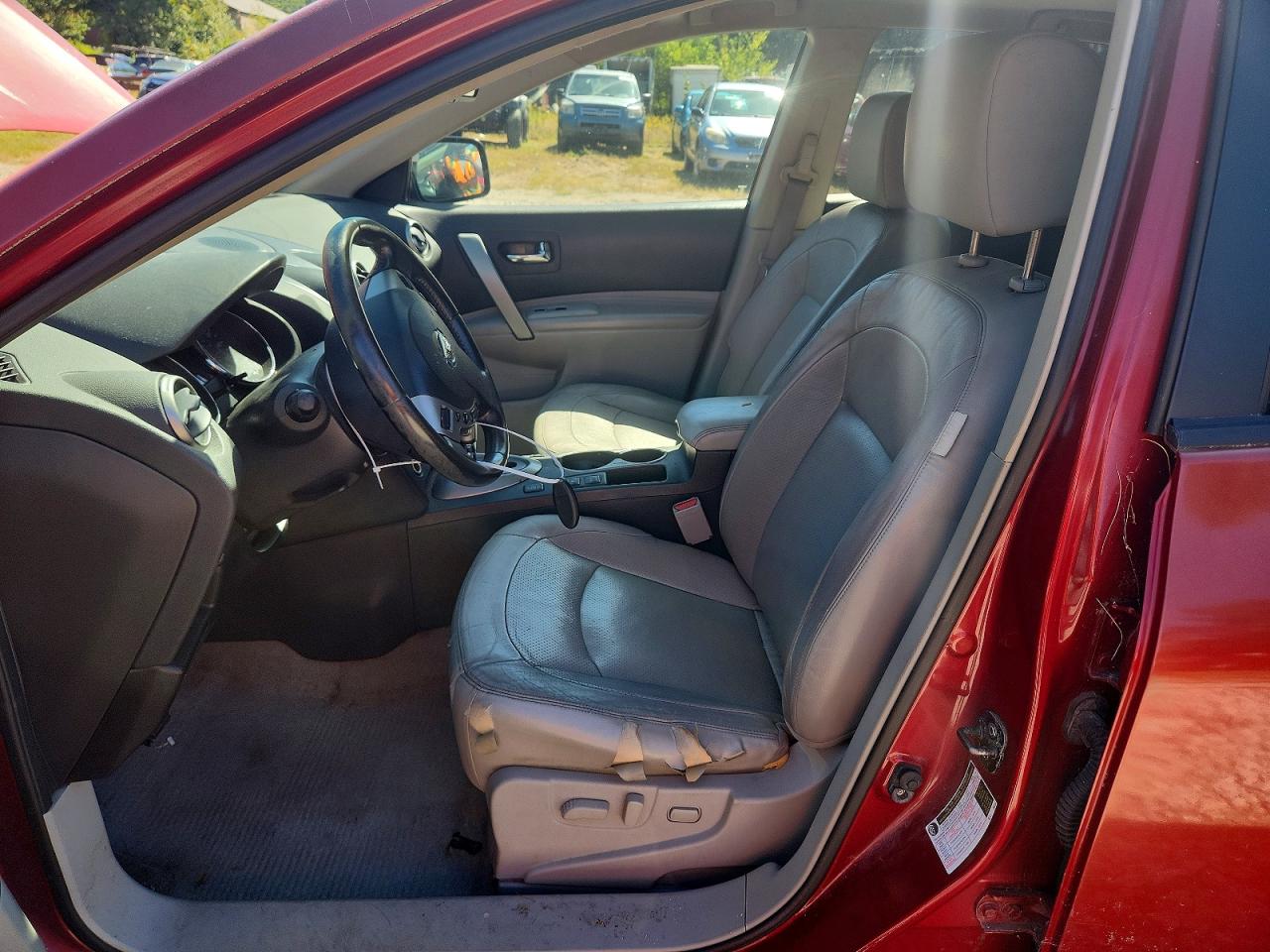 2012 Nissan Rogue S Red vin: JN8AS5MV2CW396696