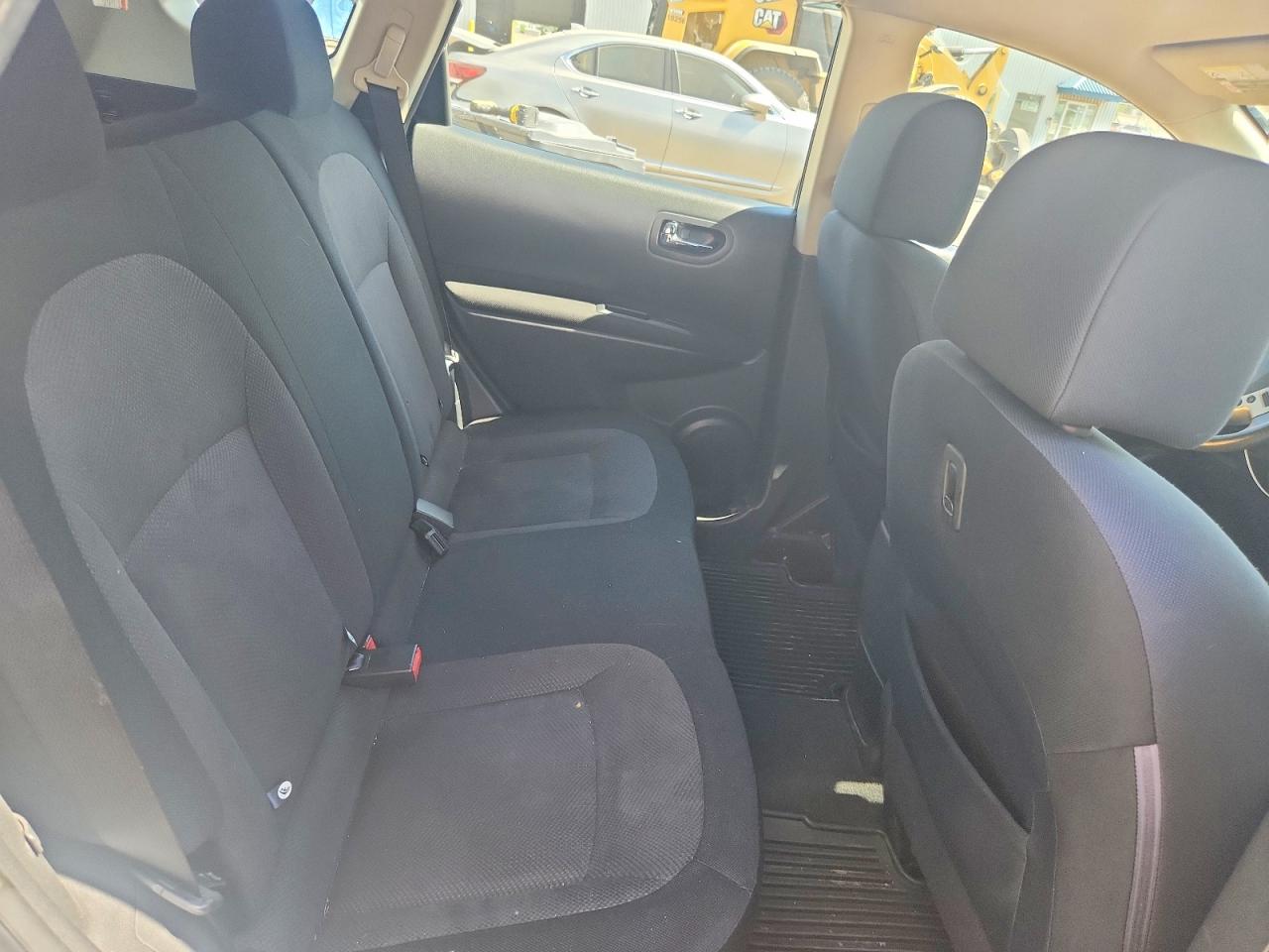 2012 Nissan Rogue S Silver vin: JN8AS5MV2CW402657