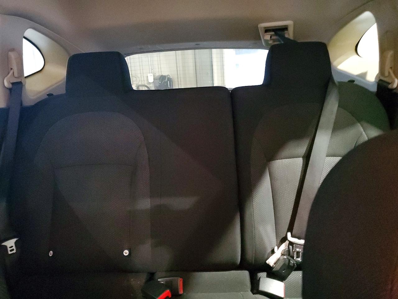 2012 Nissan Rogue S Silver vin: JN8AS5MV2CW421547