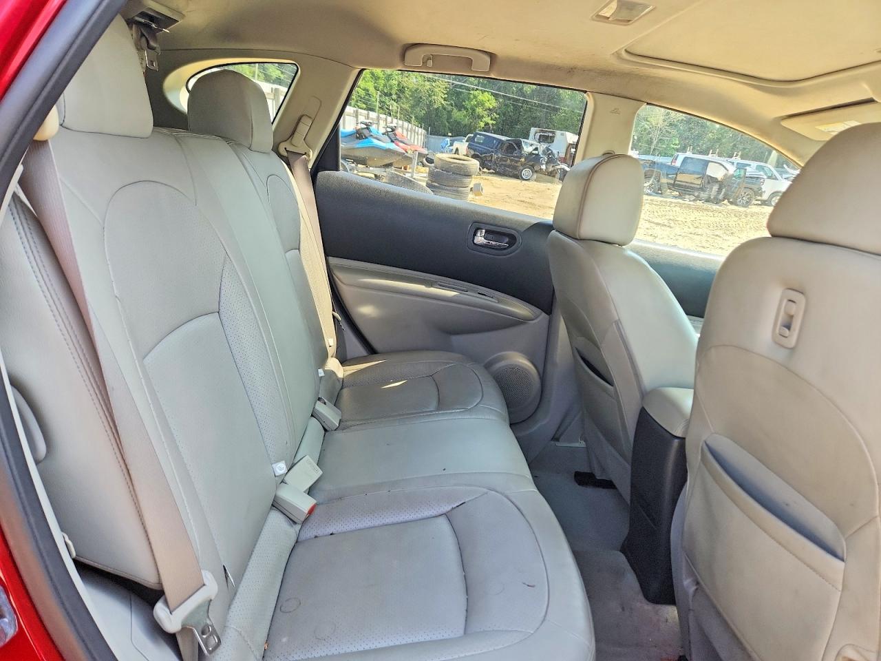 2013 Nissan Rogue S Red vin: JN8AS5MV2DW103719