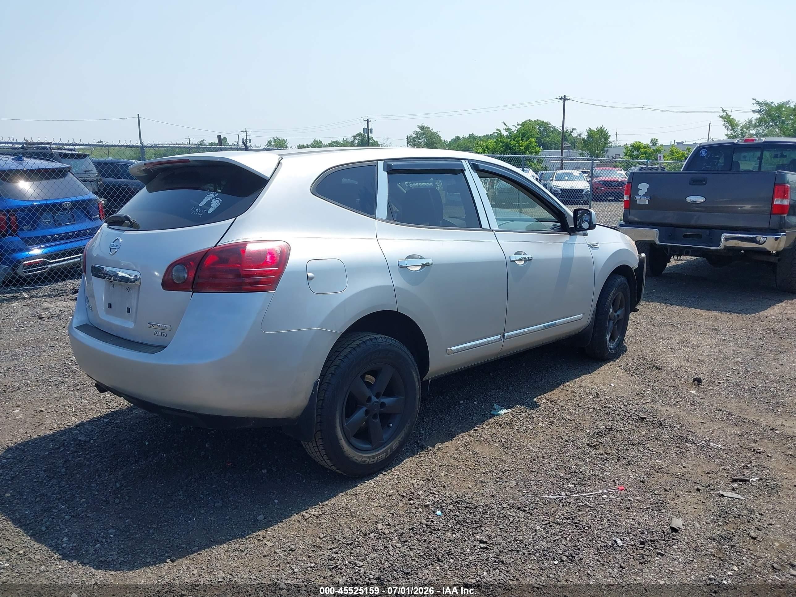 2013 Nissan Rogue S Silver vin: JN8AS5MV2DW106930
