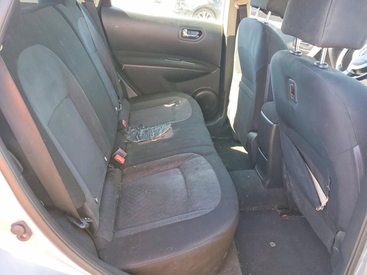 2013 Nissan Rogue S Серебряный vin: JN8AS5MV2DW119502