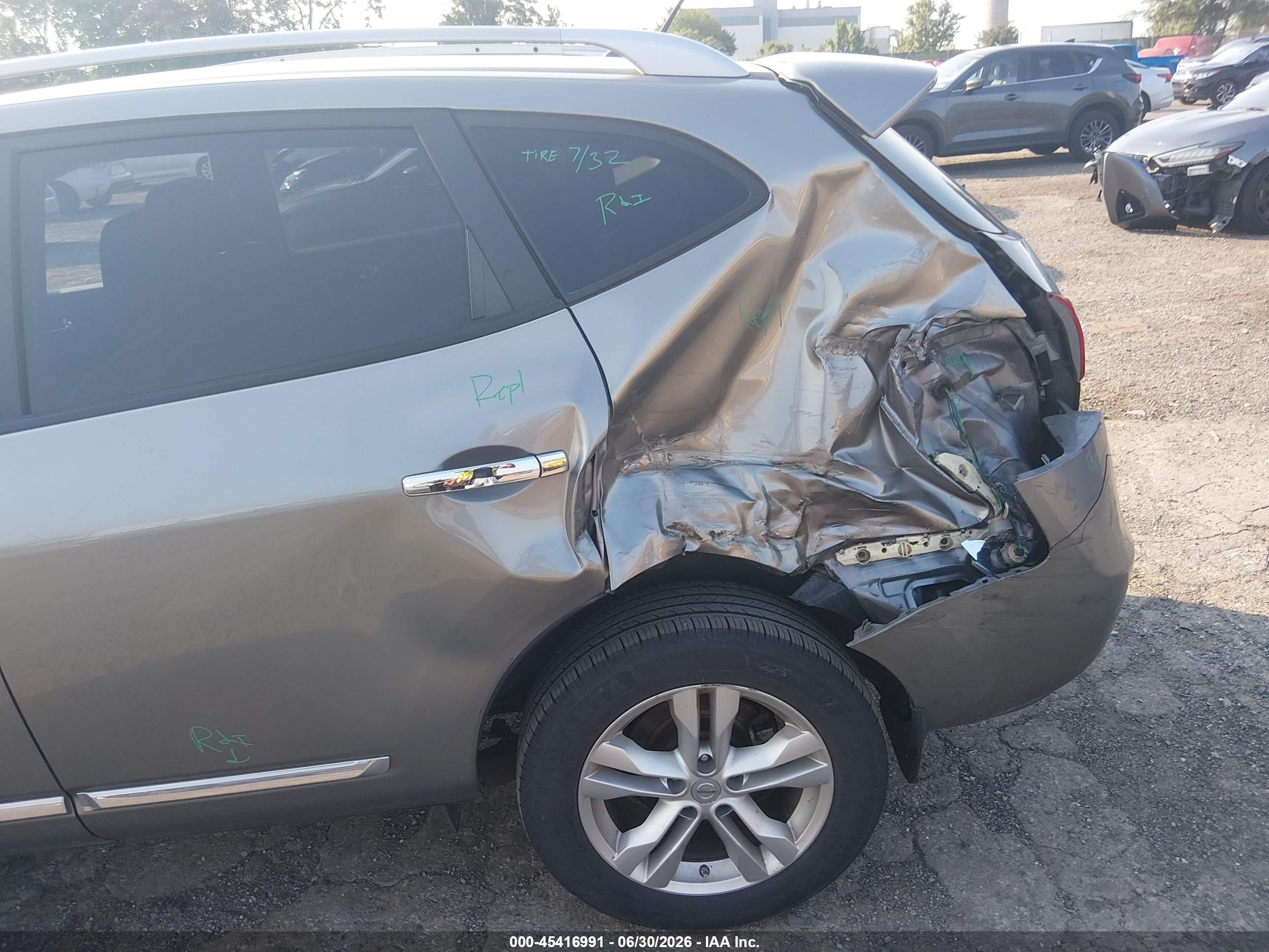 2013 Nissan Rogue Sv Champagne vin: JN8AS5MV2DW123579