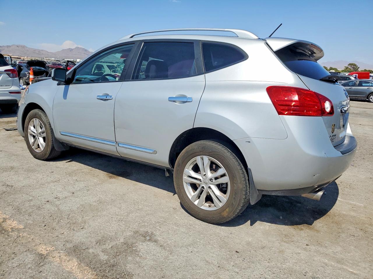 2013 Nissan Rogue S Серебряный vin: JN8AS5MV2DW125395