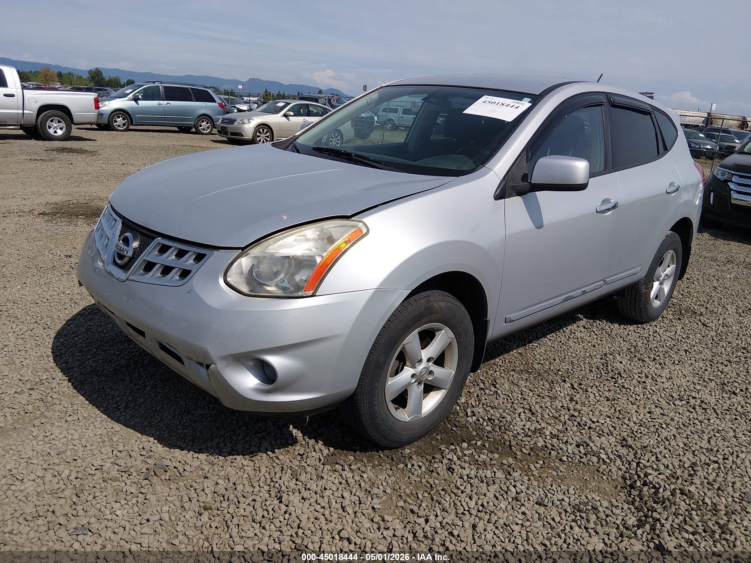 2013 Nissan Rogue S Silver vin: JN8AS5MV2DW132587