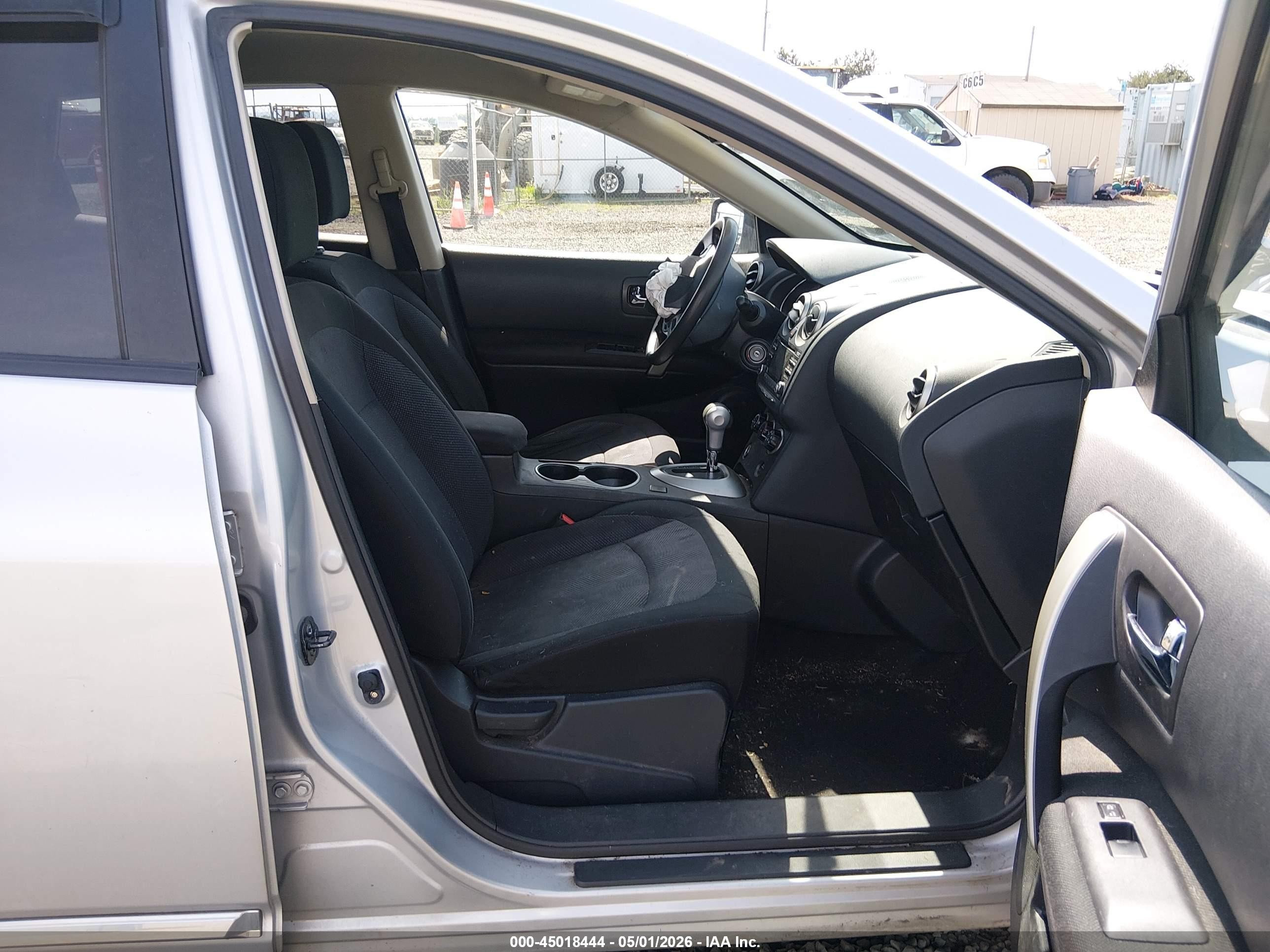 2013 Nissan Rogue S Silver vin: JN8AS5MV2DW132587