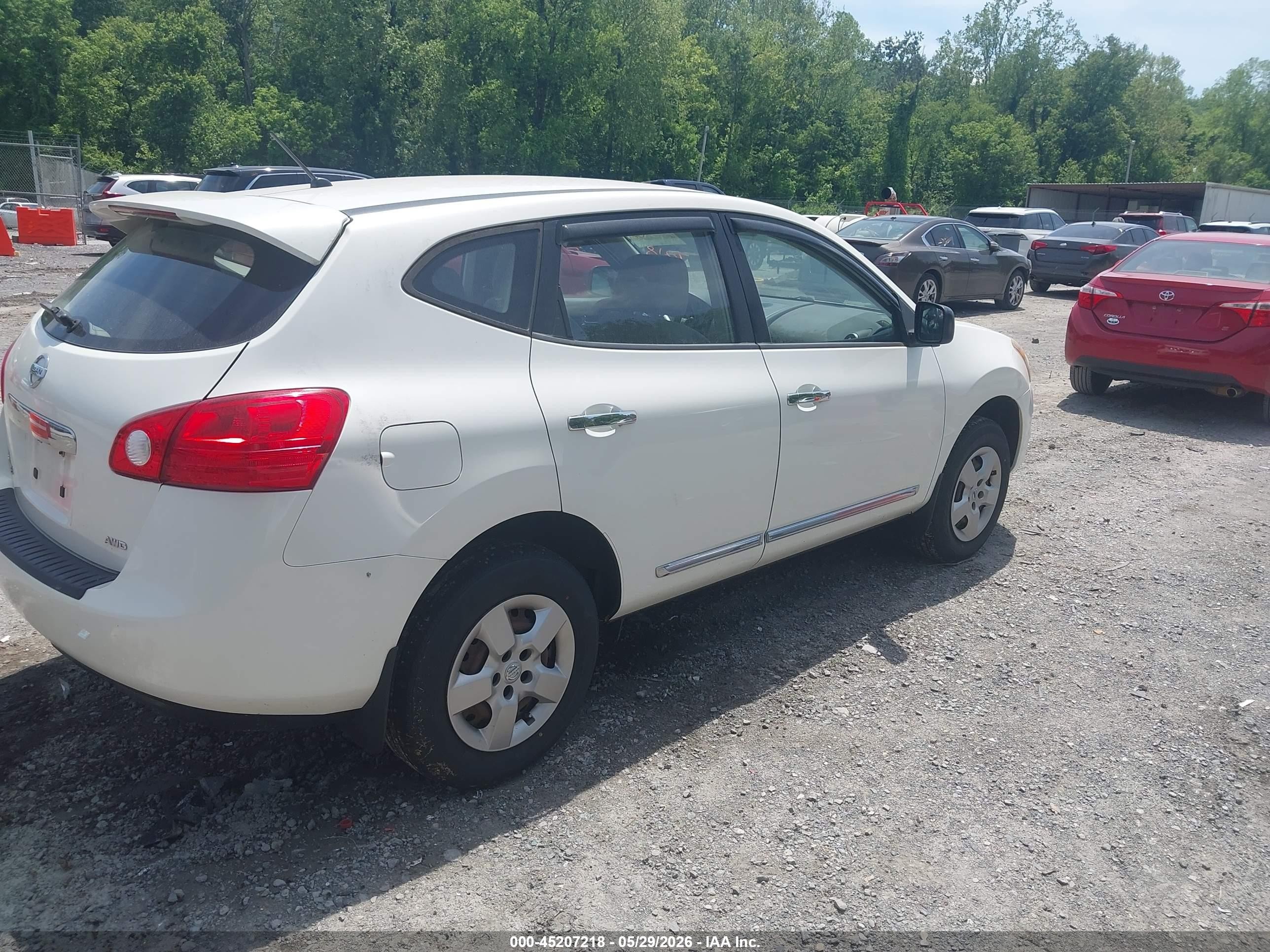 2013 Nissan Rogue S White vin: JN8AS5MV2DW133397