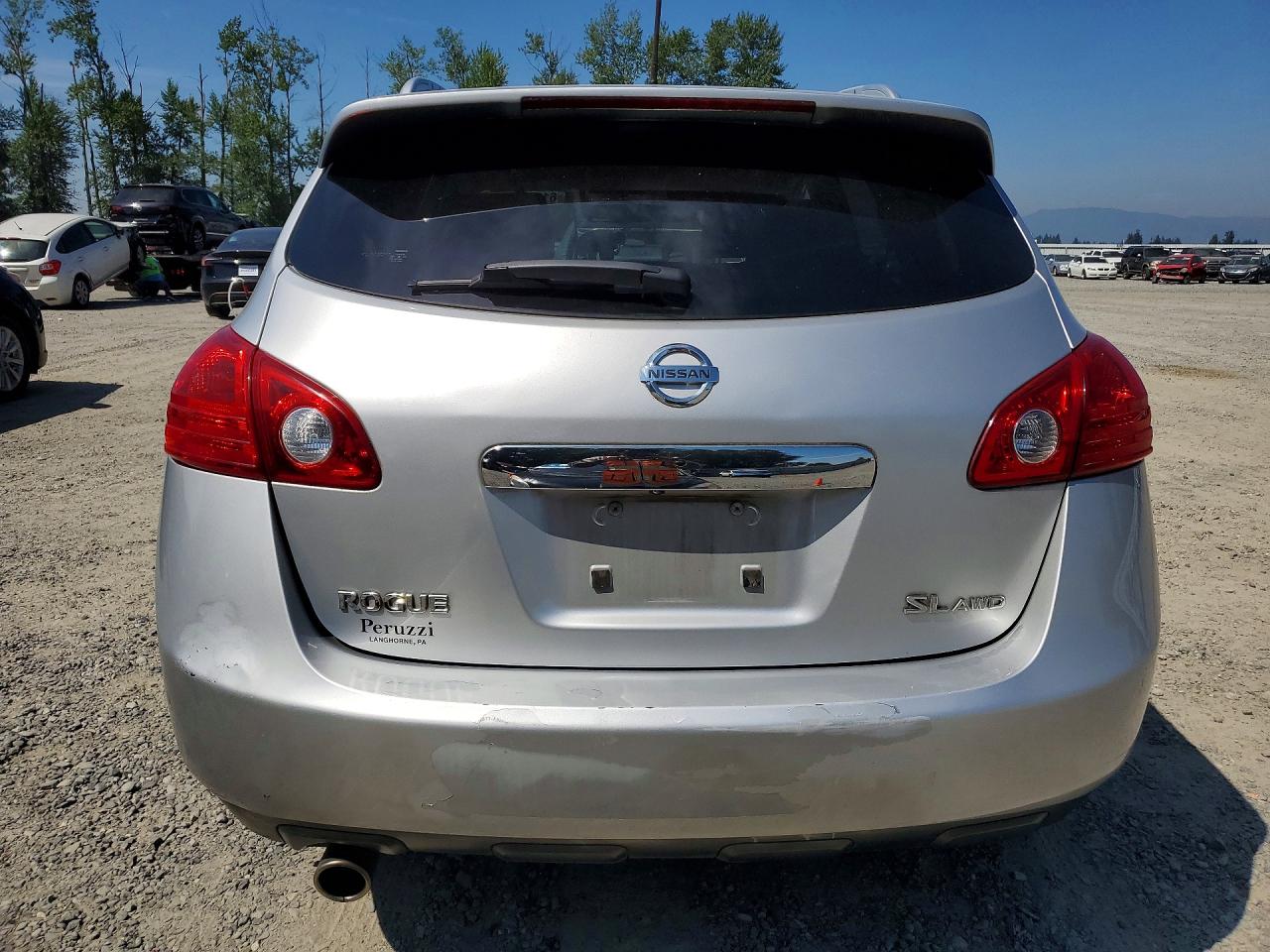 2013 Nissan Rogue S Silver vin: JN8AS5MV2DW613004