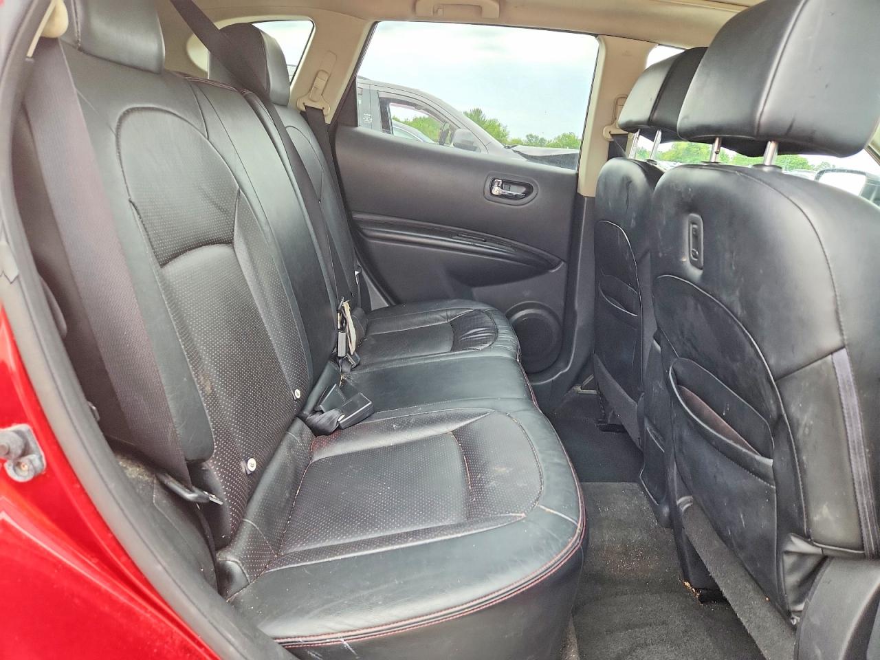 2013 Nissan Rogue Red vin: JN8AS5MV2DW613441