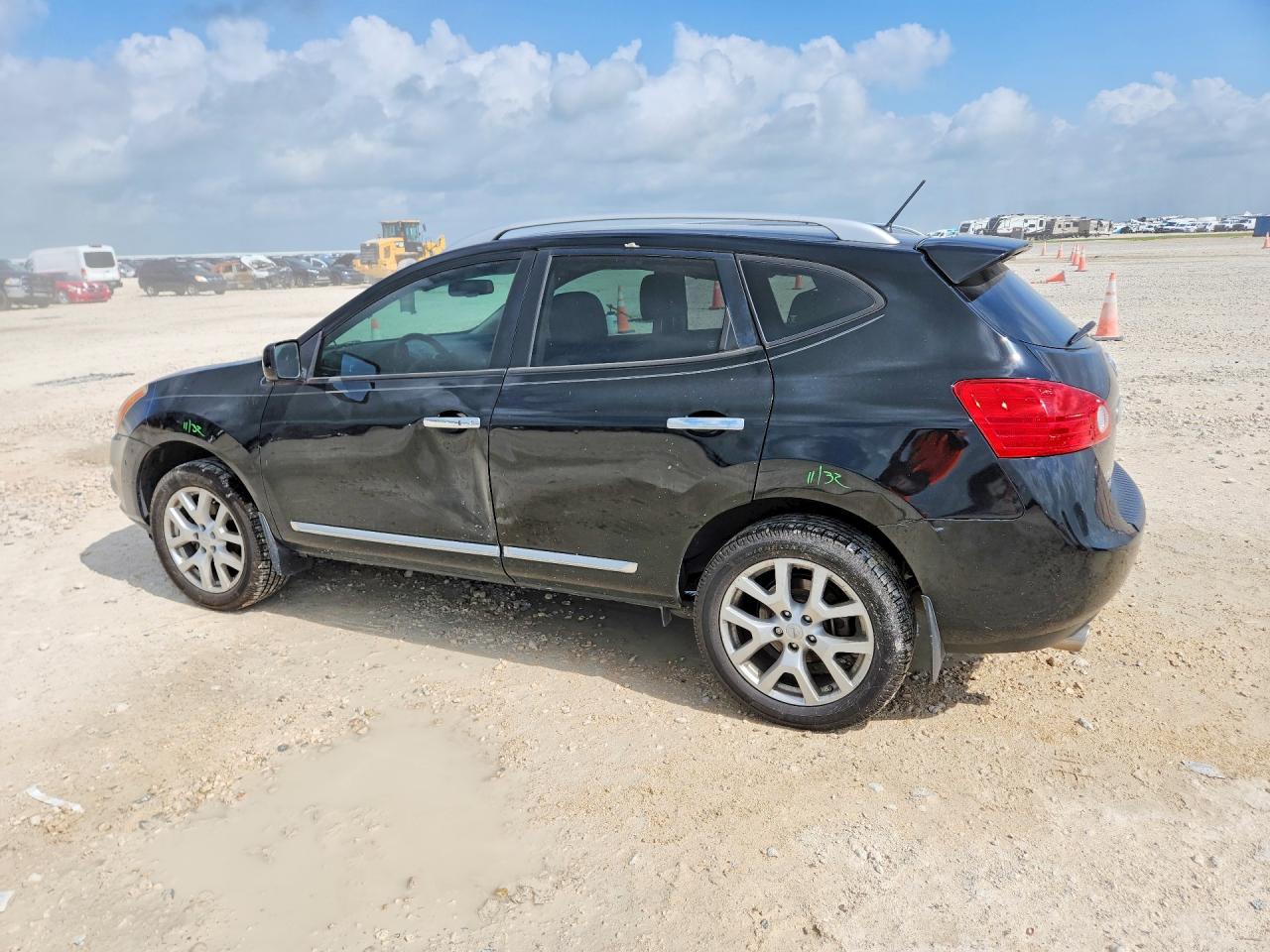2013 Nissan Rogue S Black vin: JN8AS5MV2DW638324