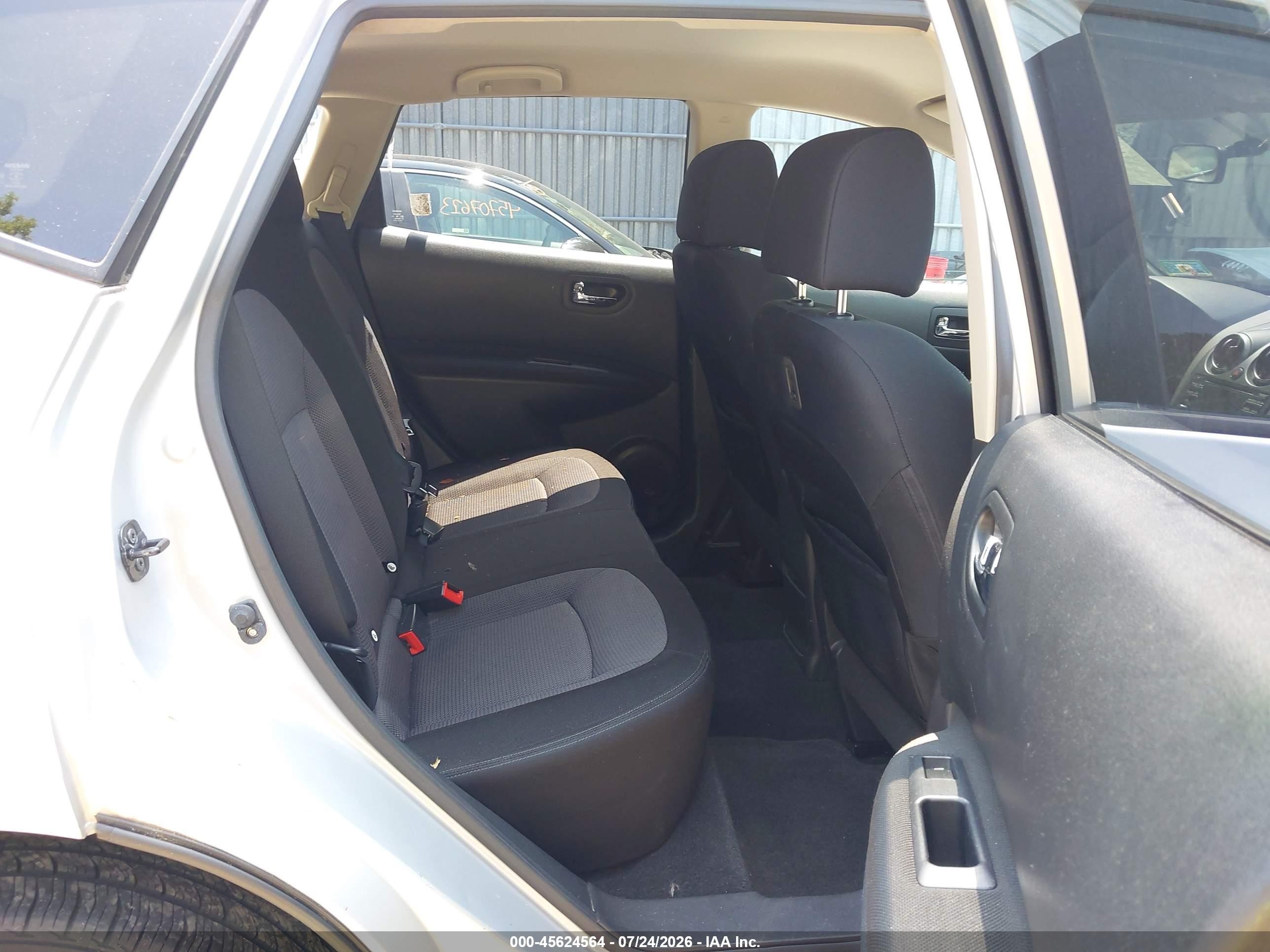 2013 Nissan Rogue Sv Серебряный vin: JN8AS5MV2DW642812