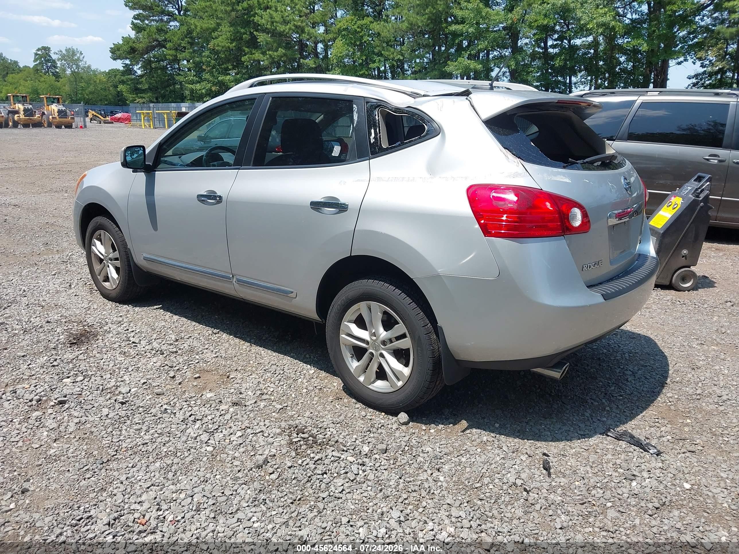 2013 Nissan Rogue Sv Серебряный vin: JN8AS5MV2DW642812