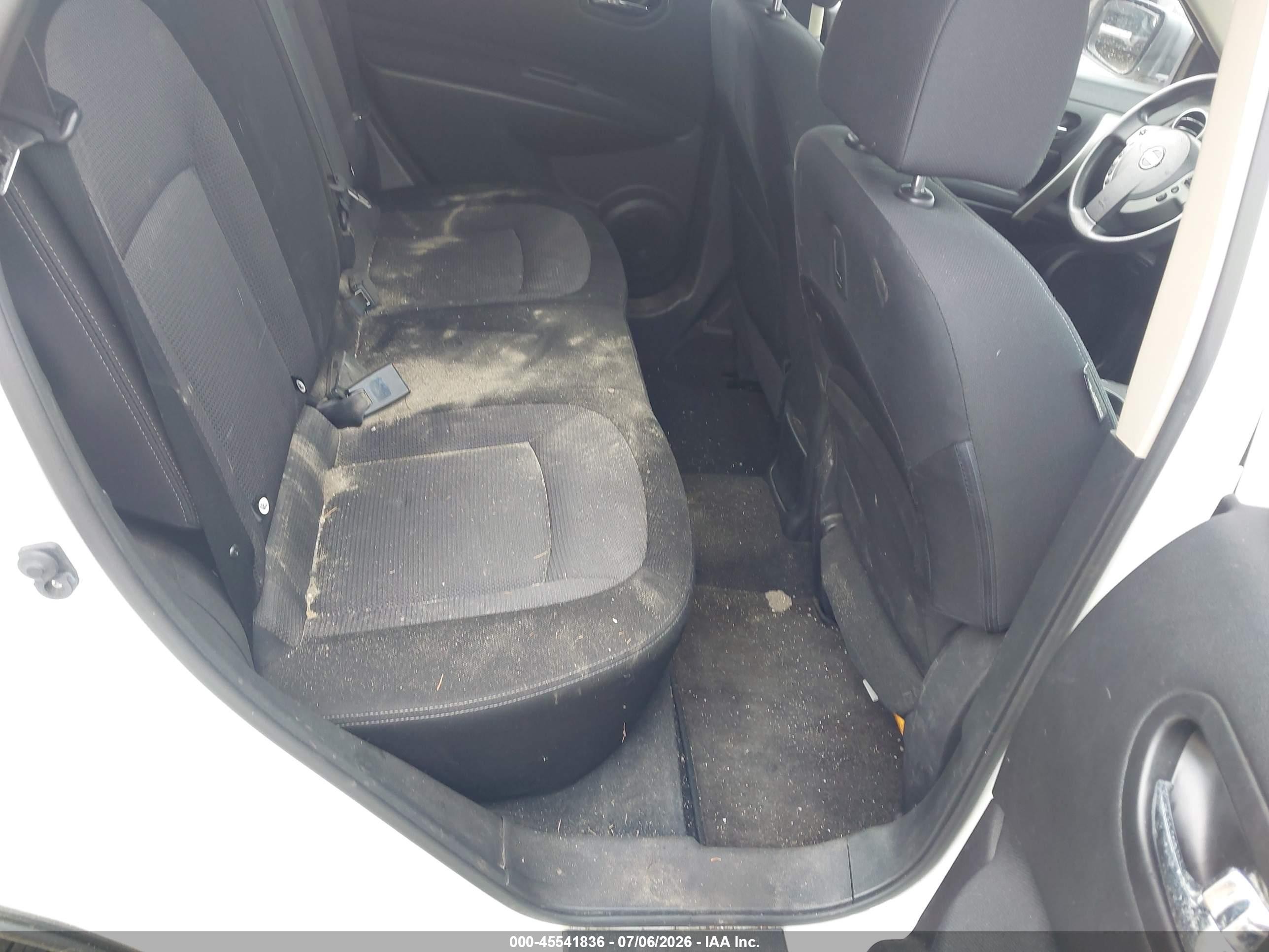 2013 Nissan Rogue Sv White vin: JN8AS5MV2DW657505