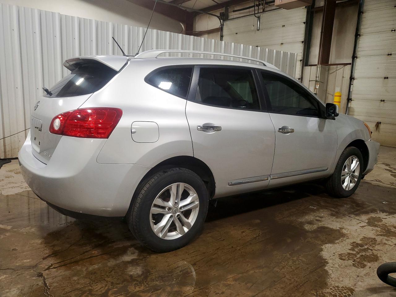 2013 Nissan Rogue S Silver vin: JN8AS5MV2DW658962