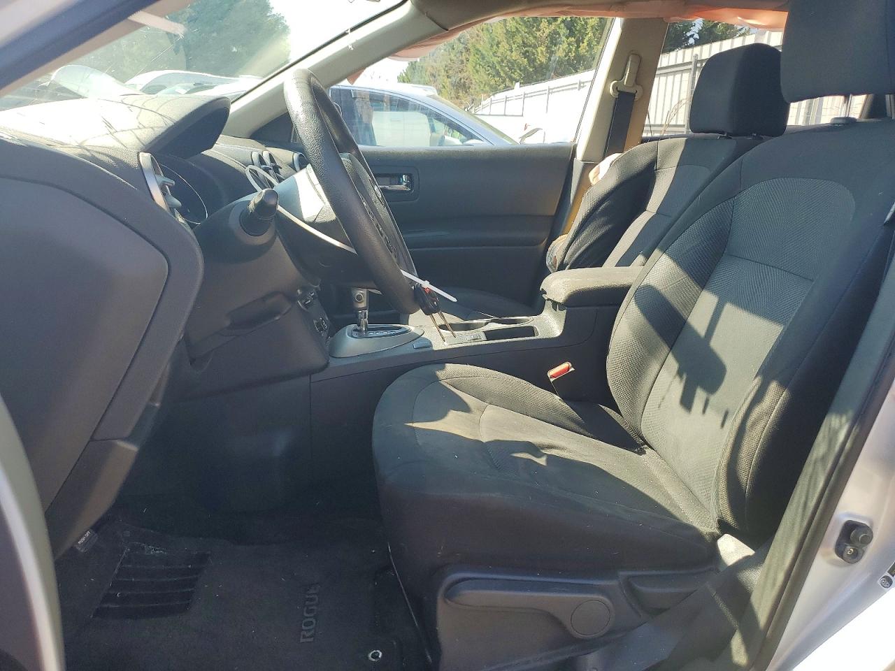 2013 Nissan Rogue S Silver vin: JN8AS5MV2DW659304