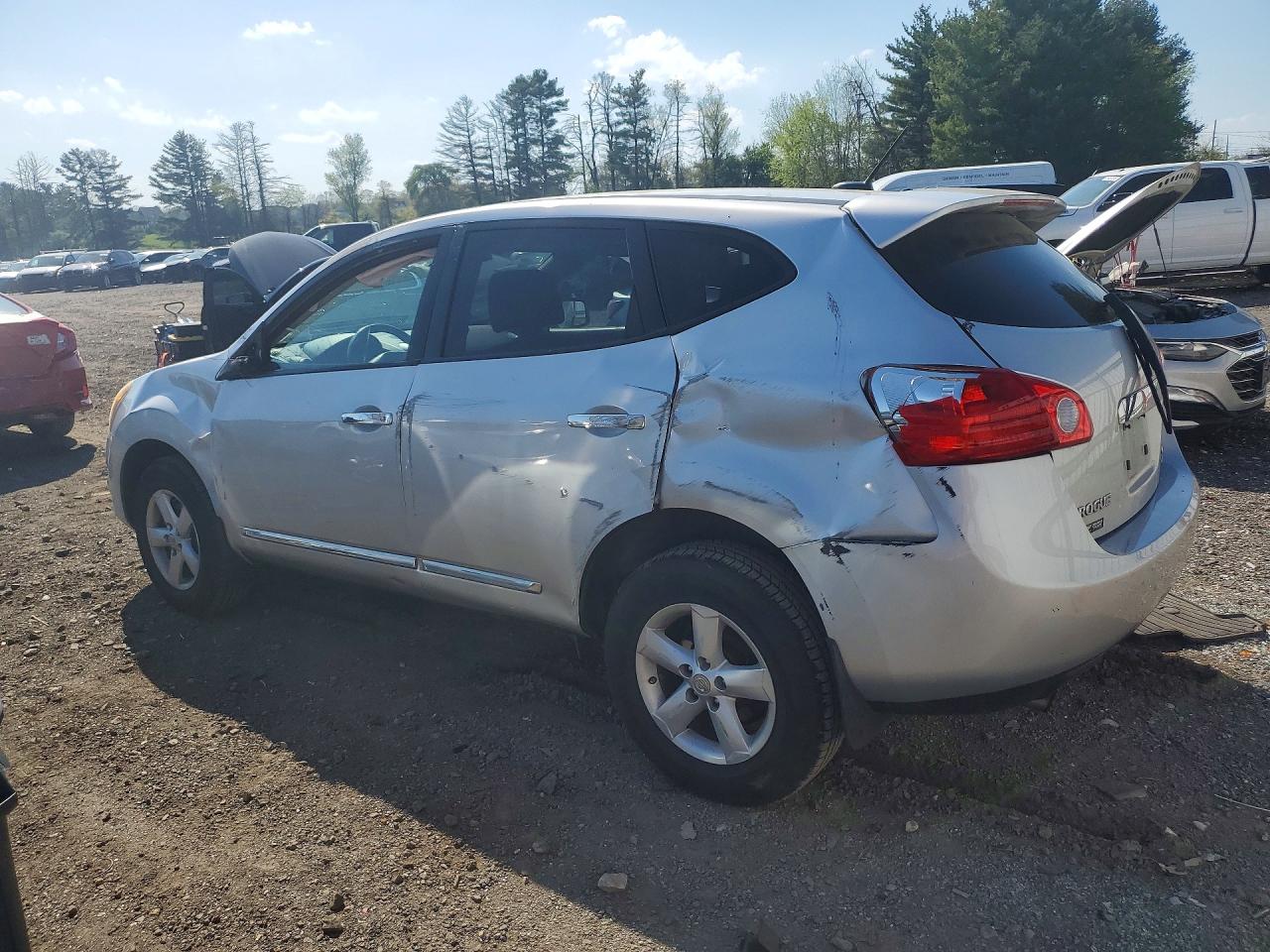 2013 Nissan Rogue S Silver vin: JN8AS5MV2DW659304
