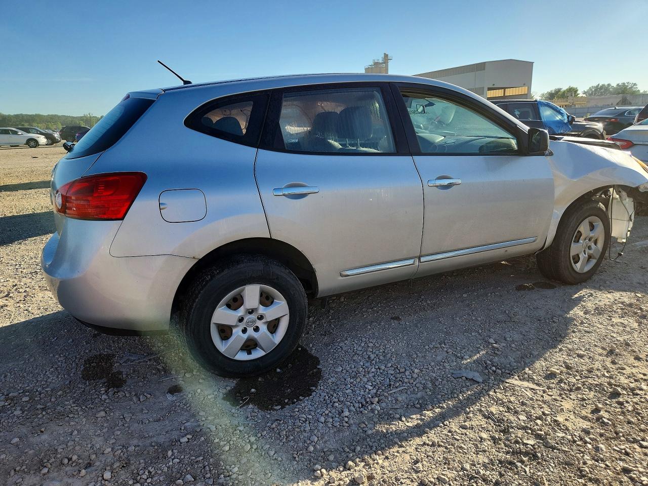 2014 Nissan Rogue Select S Silver vin: JN8AS5MV2EW702573
