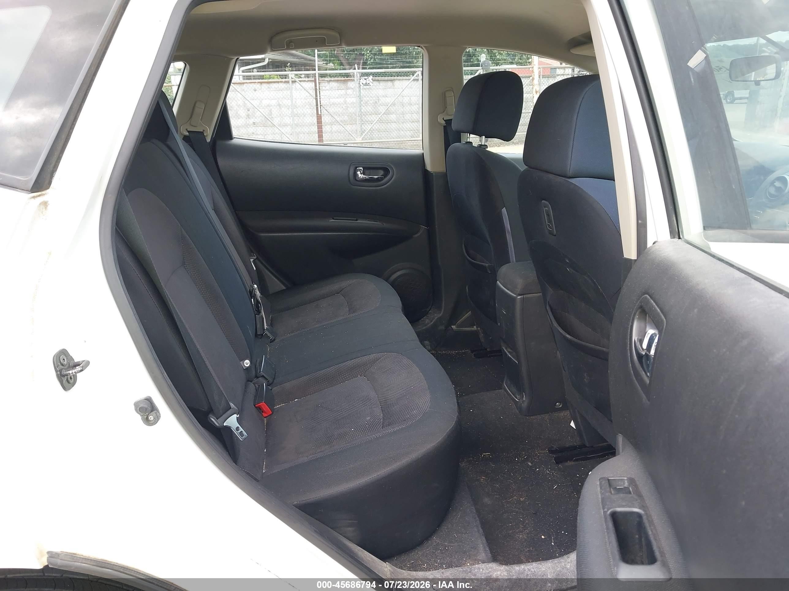 2014 Nissan Rogue Select S Белый vin: JN8AS5MV2EW721186
