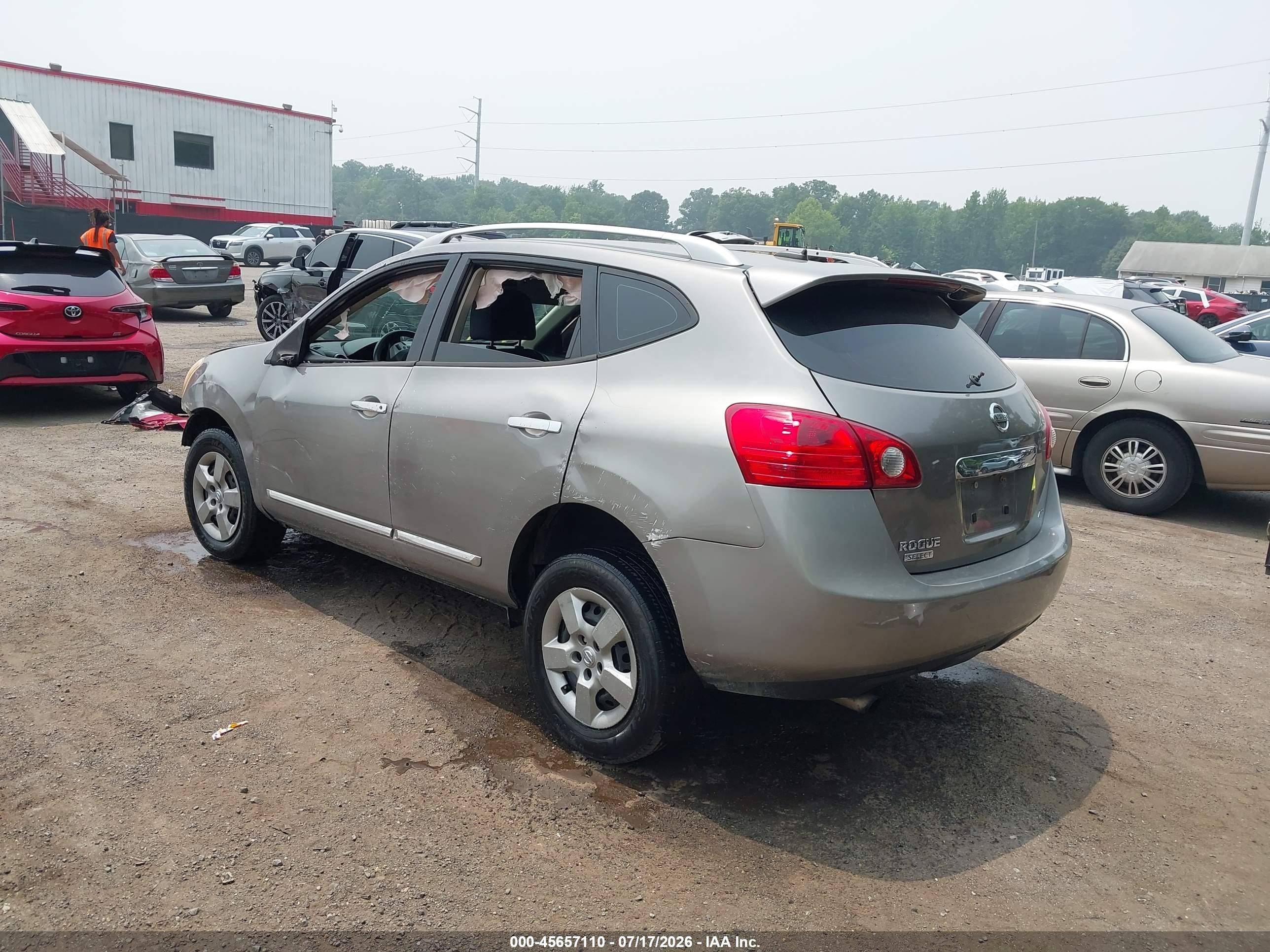 2015 Nissan Rogue Select S Gold vin: JN8AS5MV2FW256877